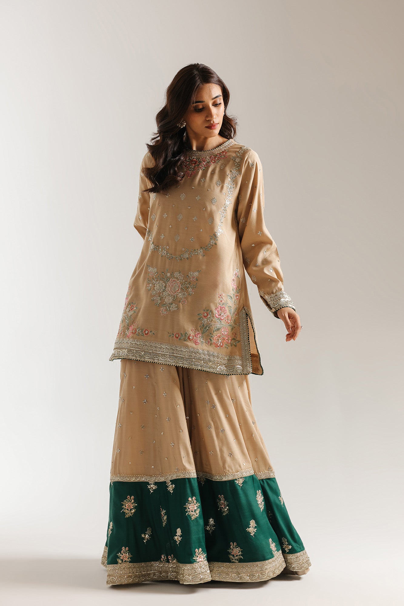 EMBROIDERED SUIT (E0926/104/113)