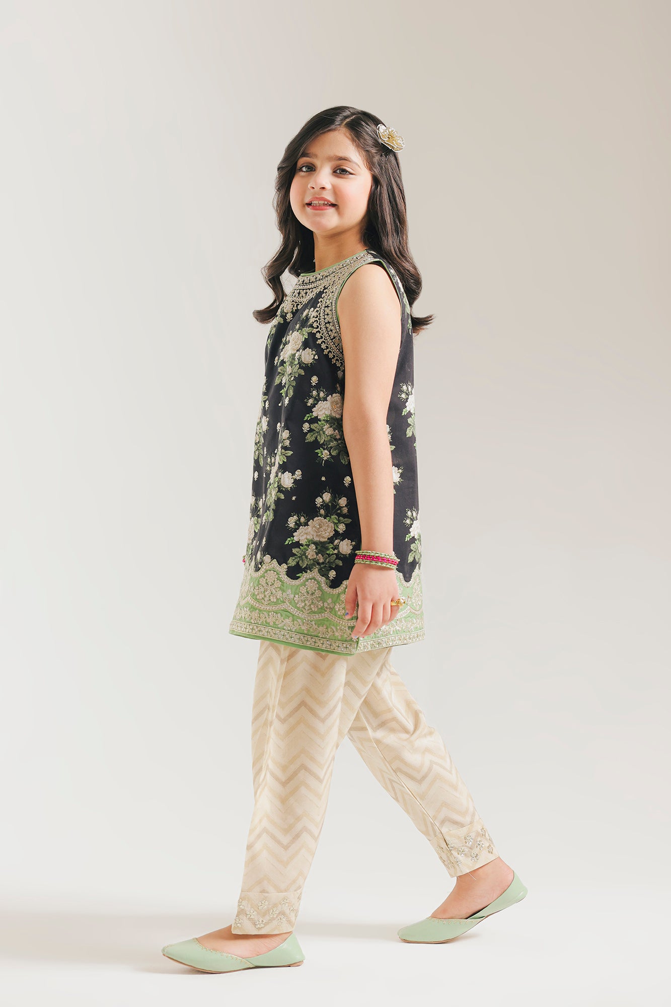 EMBROIDERED SUIT (E0926/404/902 E0926/304/902)