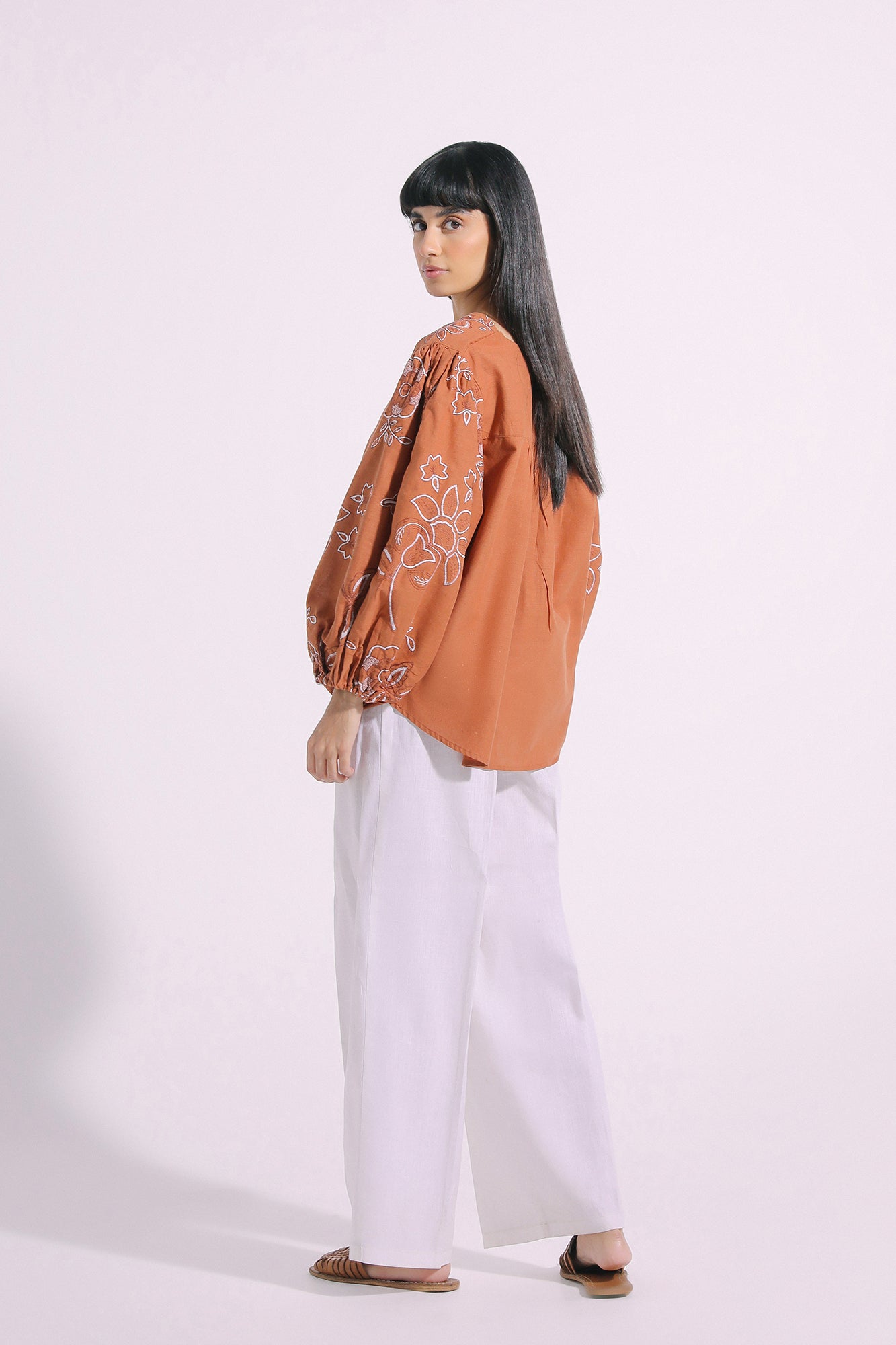 EMBROIDERED TOP (E0927/101/203)