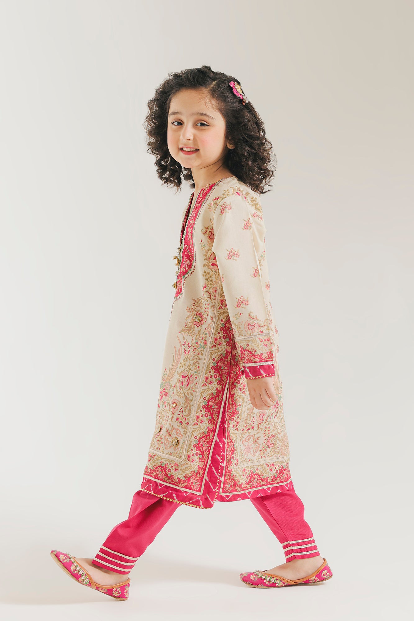 EMBROIDERED SUIT (E0934/404/227 E0934/304/227)