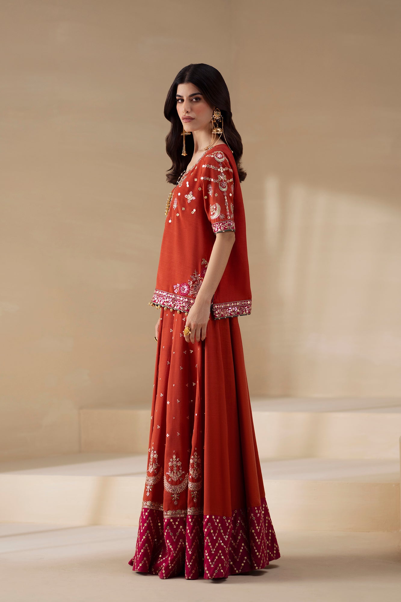 EMBROIDERED SUIT (E0935/104/205)