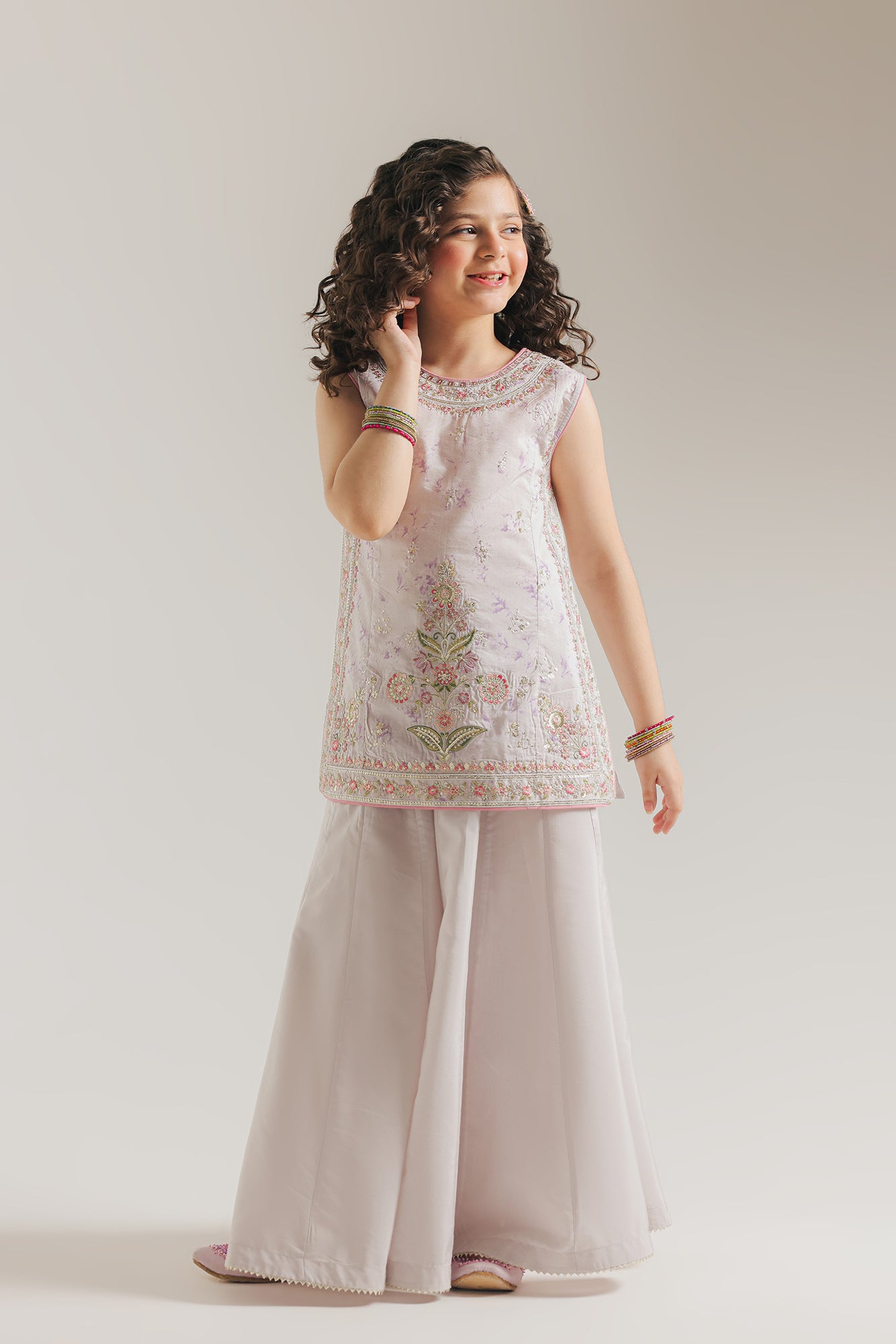 EMBROIDERED SUIT (E0937/404/531 E0937/304/531)