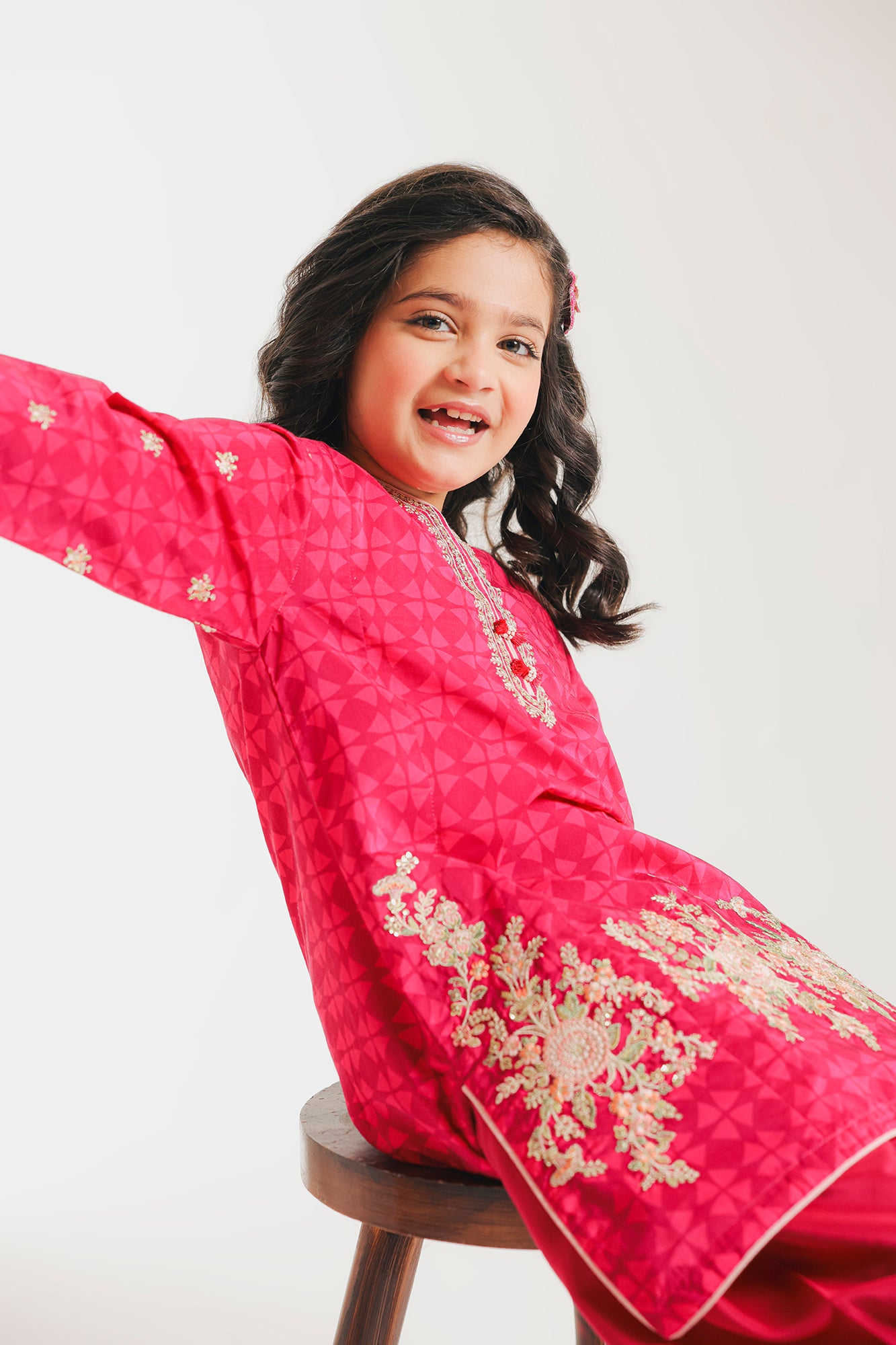 EMBROIDERED SUIT (E0938/404/406 E0938/304/406)