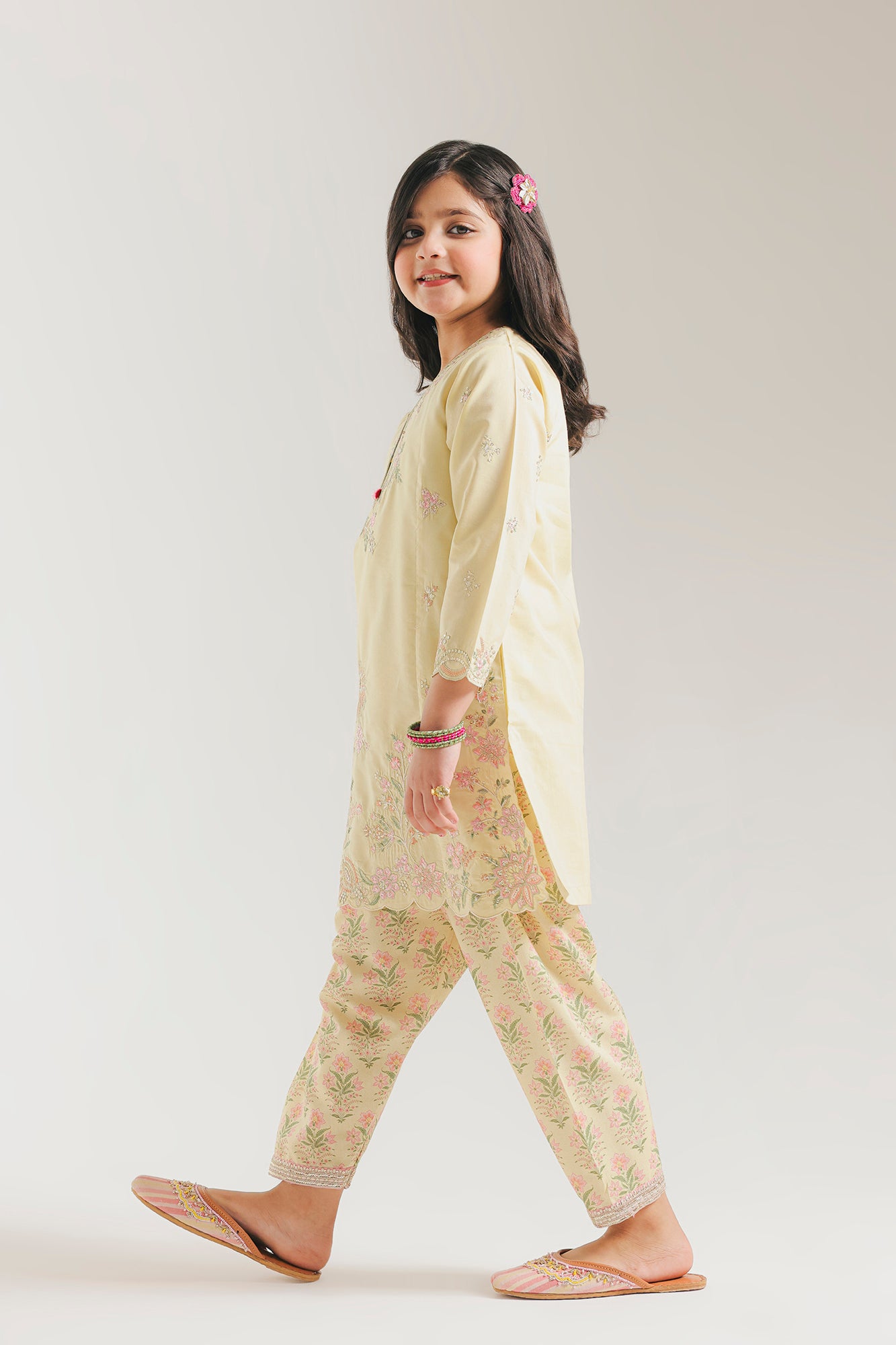 EMBROIDERED SUIT (E0941/404/126 E0941/304/126)