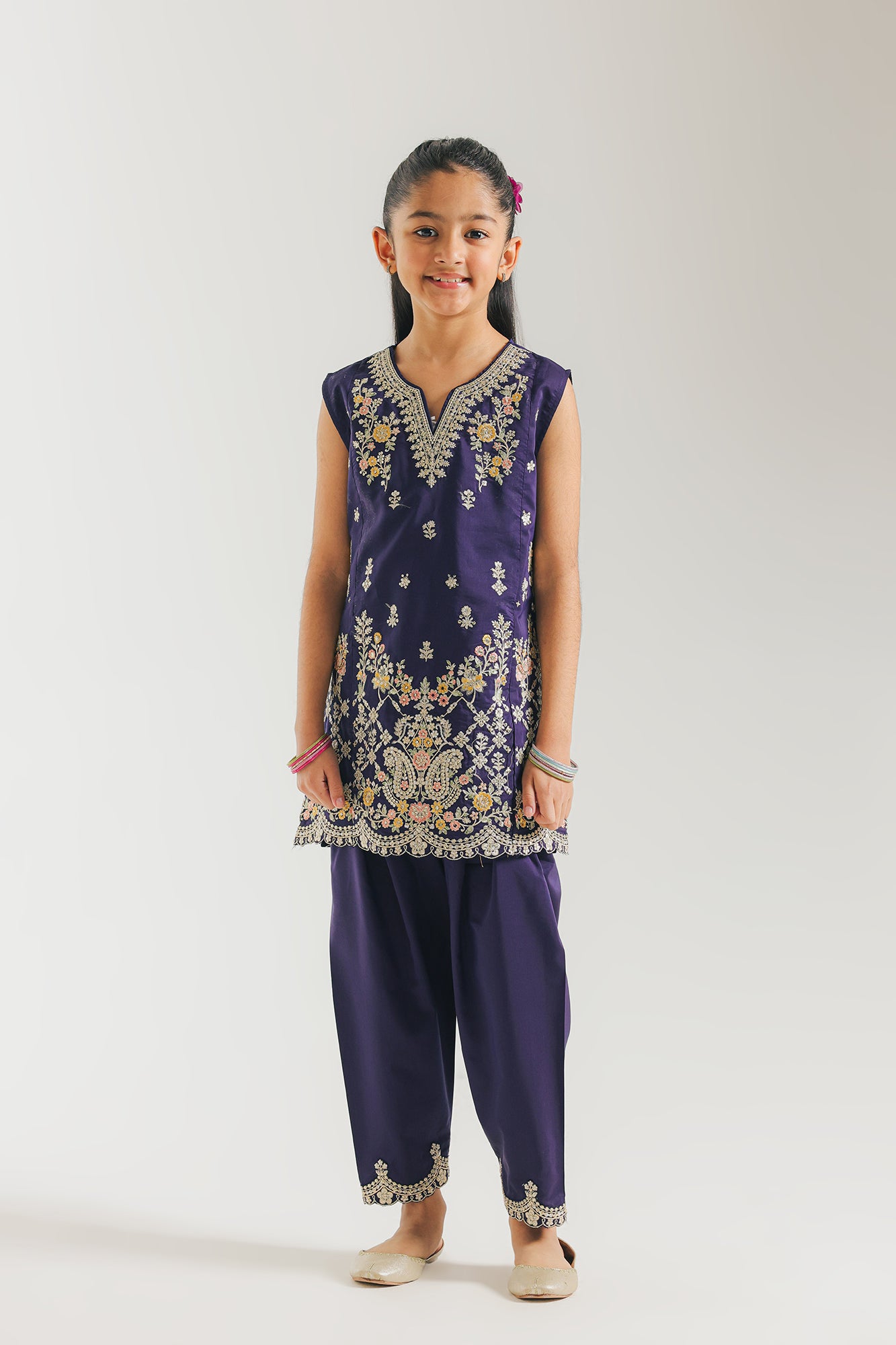 EMBROIDERED SUIT (E0942/404/621 E0942/304/621)