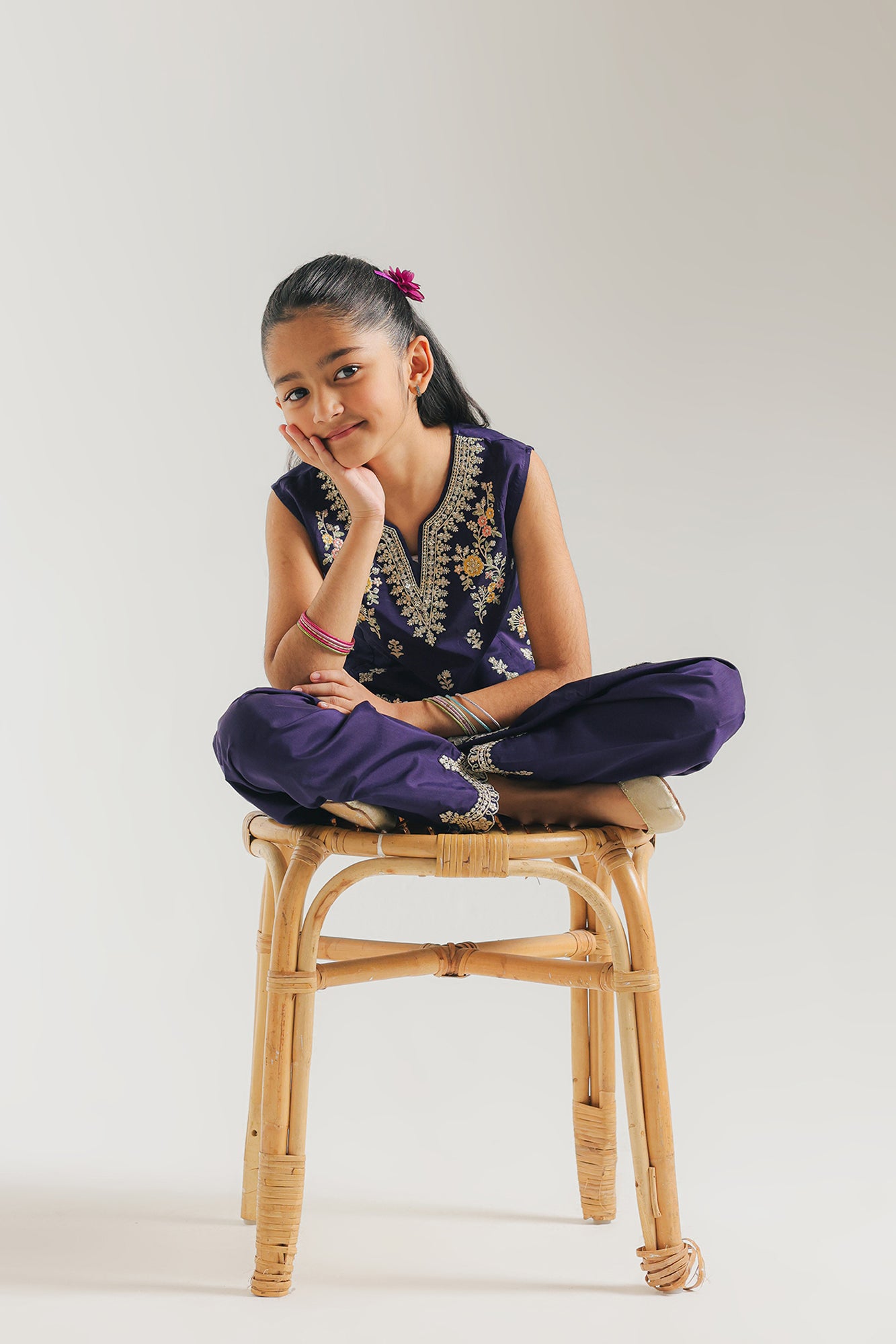 EMBROIDERED SUIT (E0942/404/621 E0942/304/621)