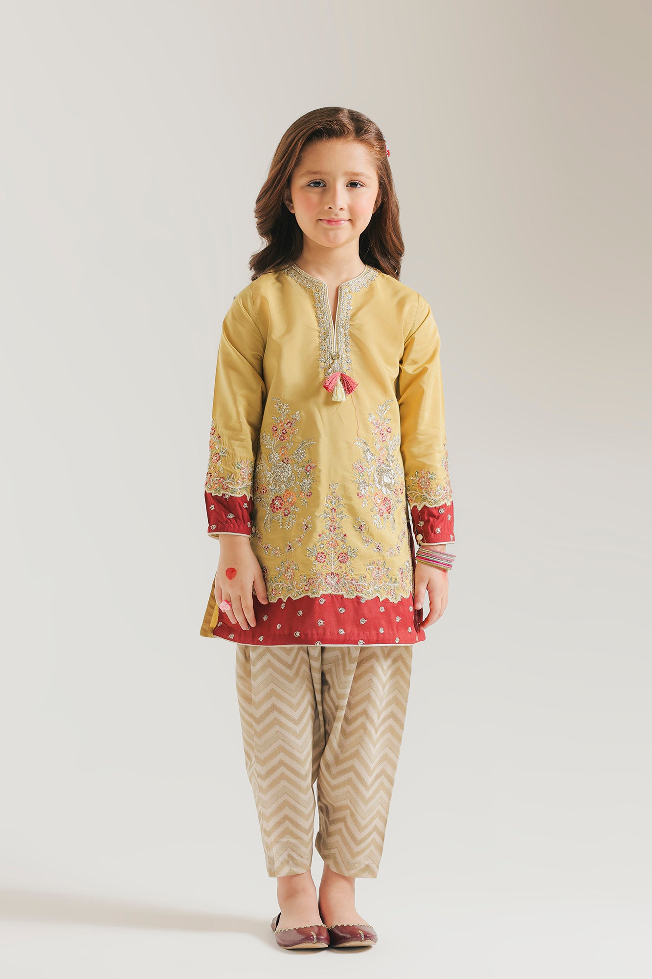 EMBROIDERED SUIT (E0945/404/114 E0945/304/114)