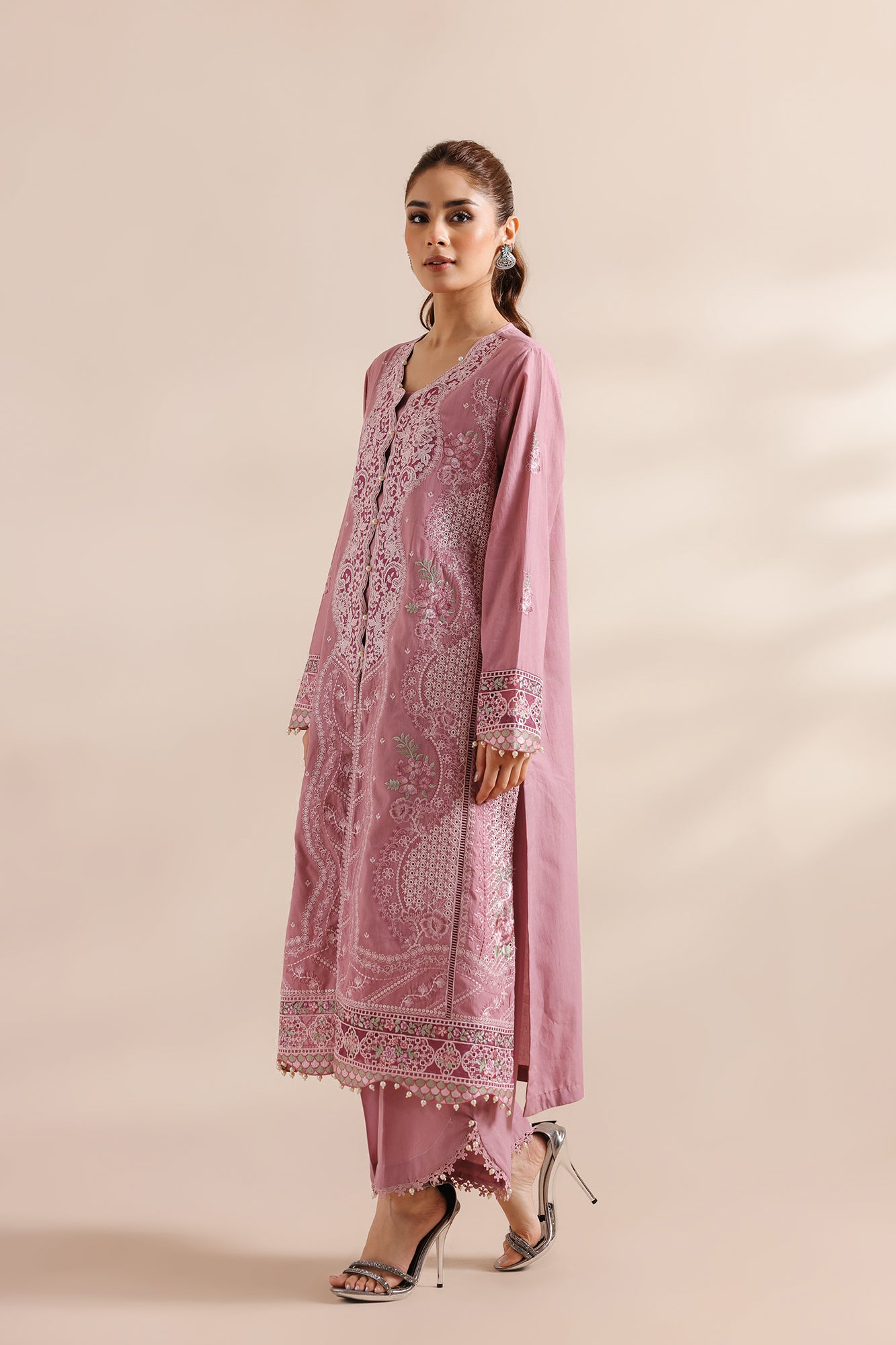 EMBROIDERED SUIT (E0946/203/513)