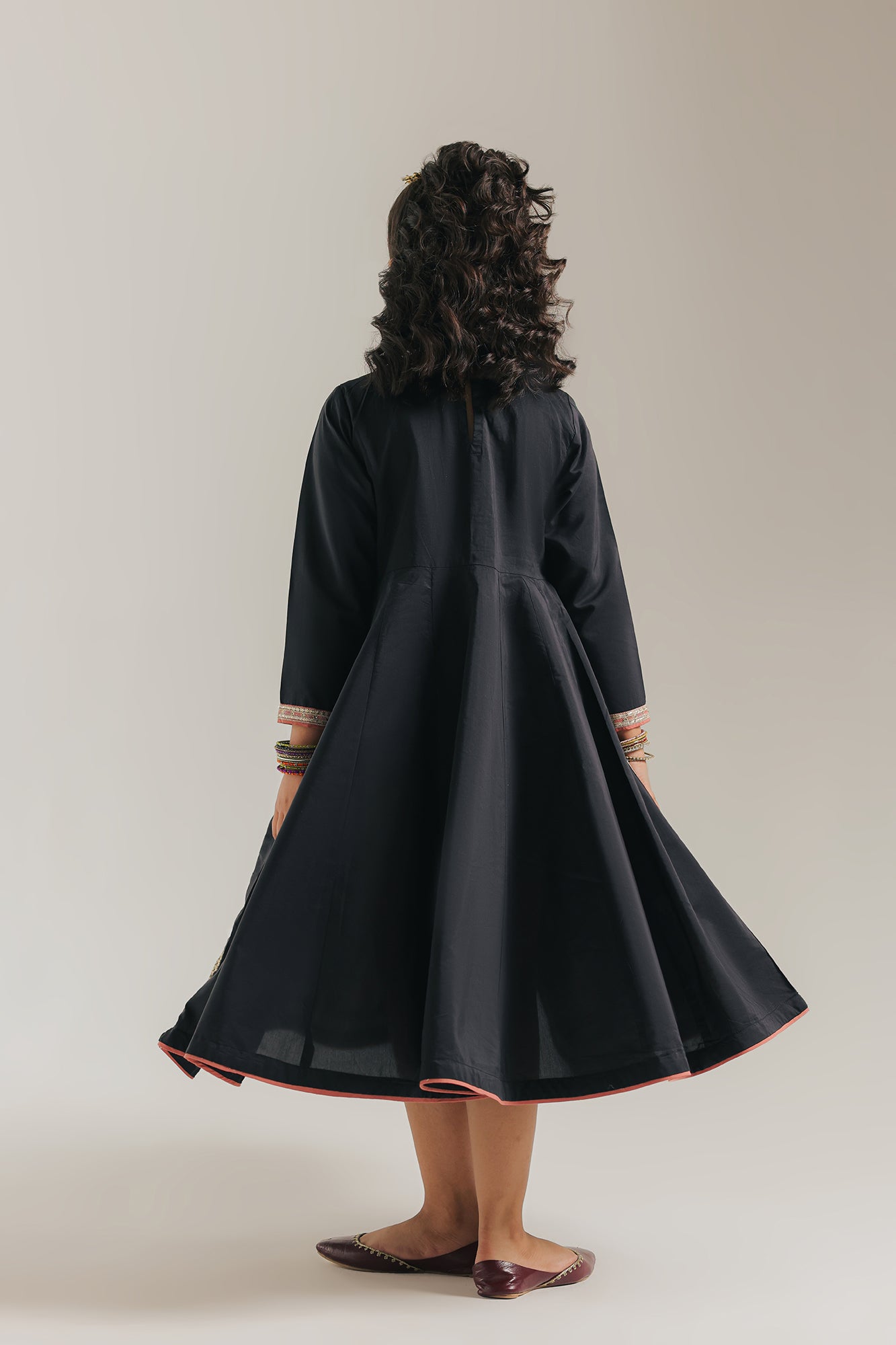 DRESS (E0947/404/901 E0947/304/901)