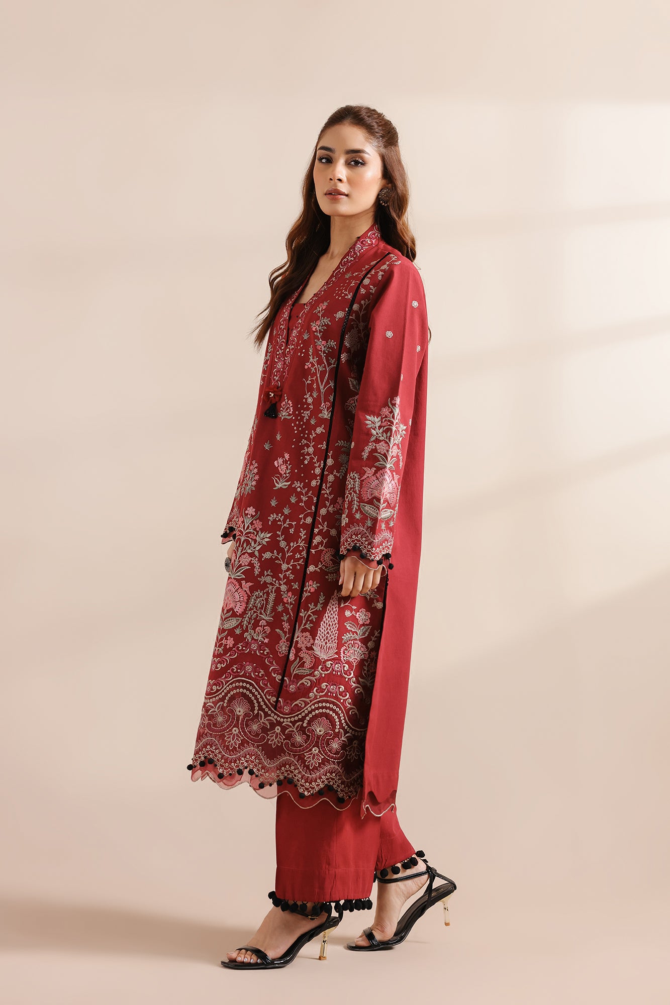 EMBROIDERED SUIT (E0958/203/403)