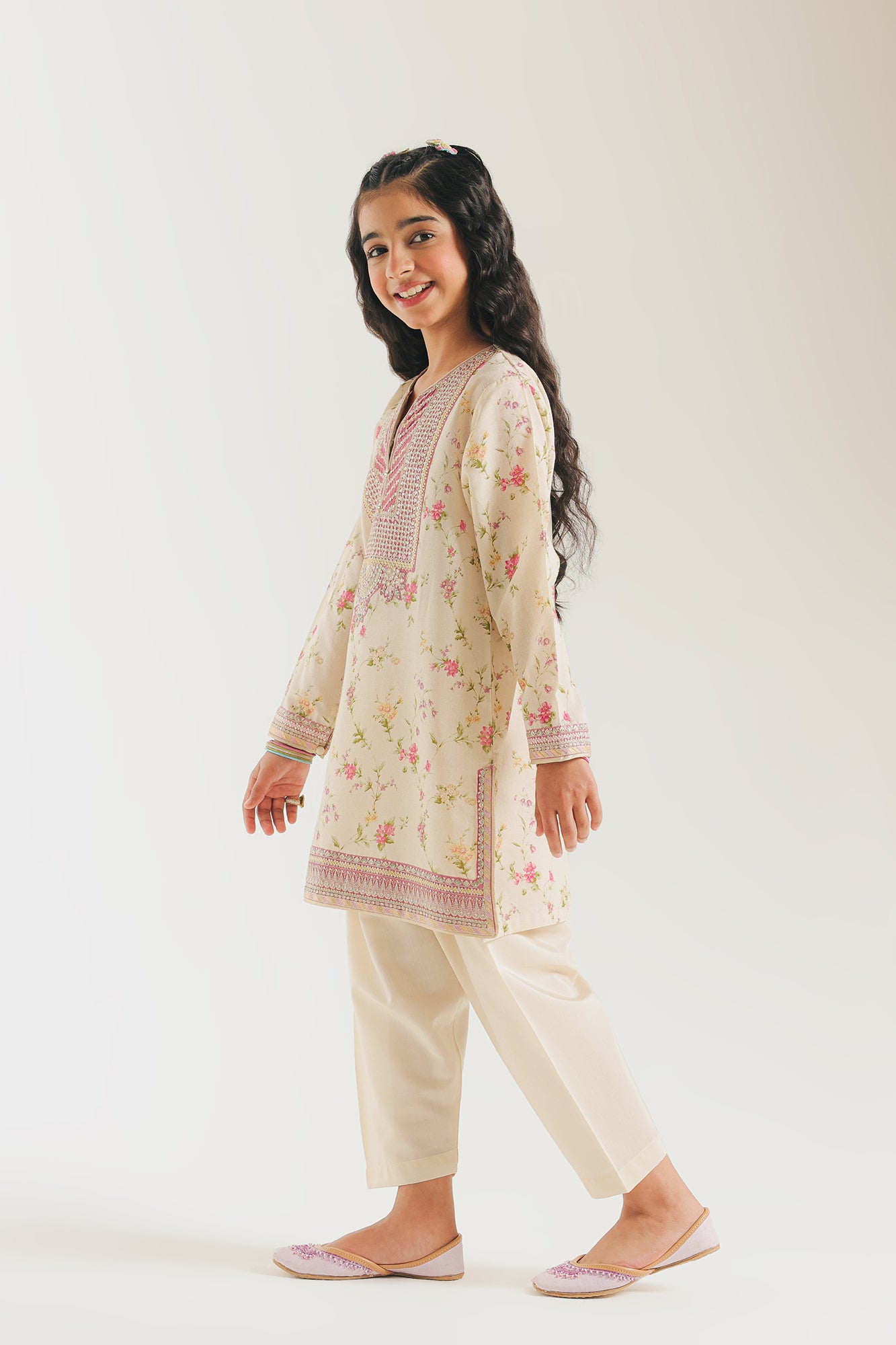 EMBROIDERED SUIT (E0959/404/004 E0959/304/004)