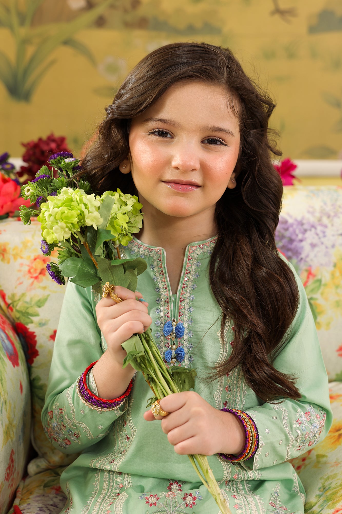 EMBROIDERED SUIT (E0965/404/126 E0965/304/126)