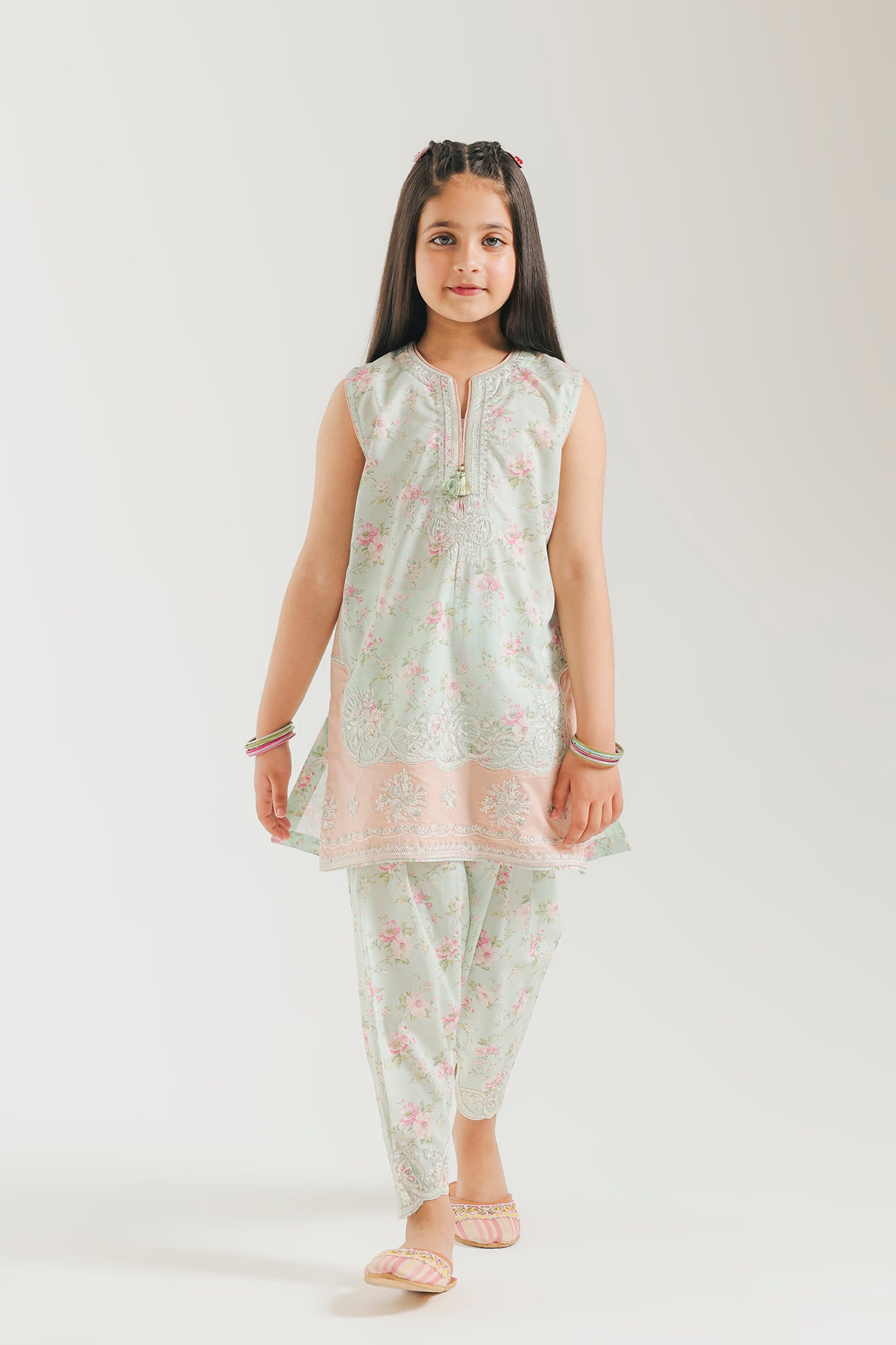 EMBROIDERED SUIT (E0966/404/720 E0966/304/720)