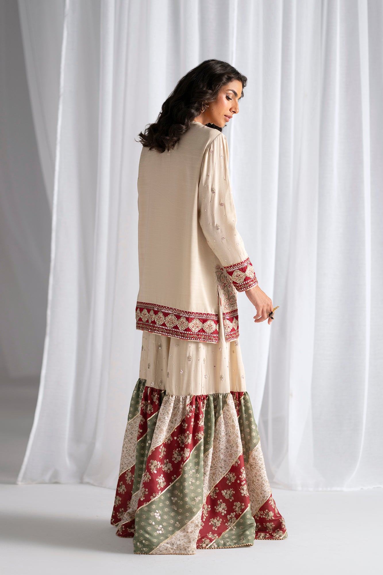 EMBROIDERED SUIT (E0967/104/006)