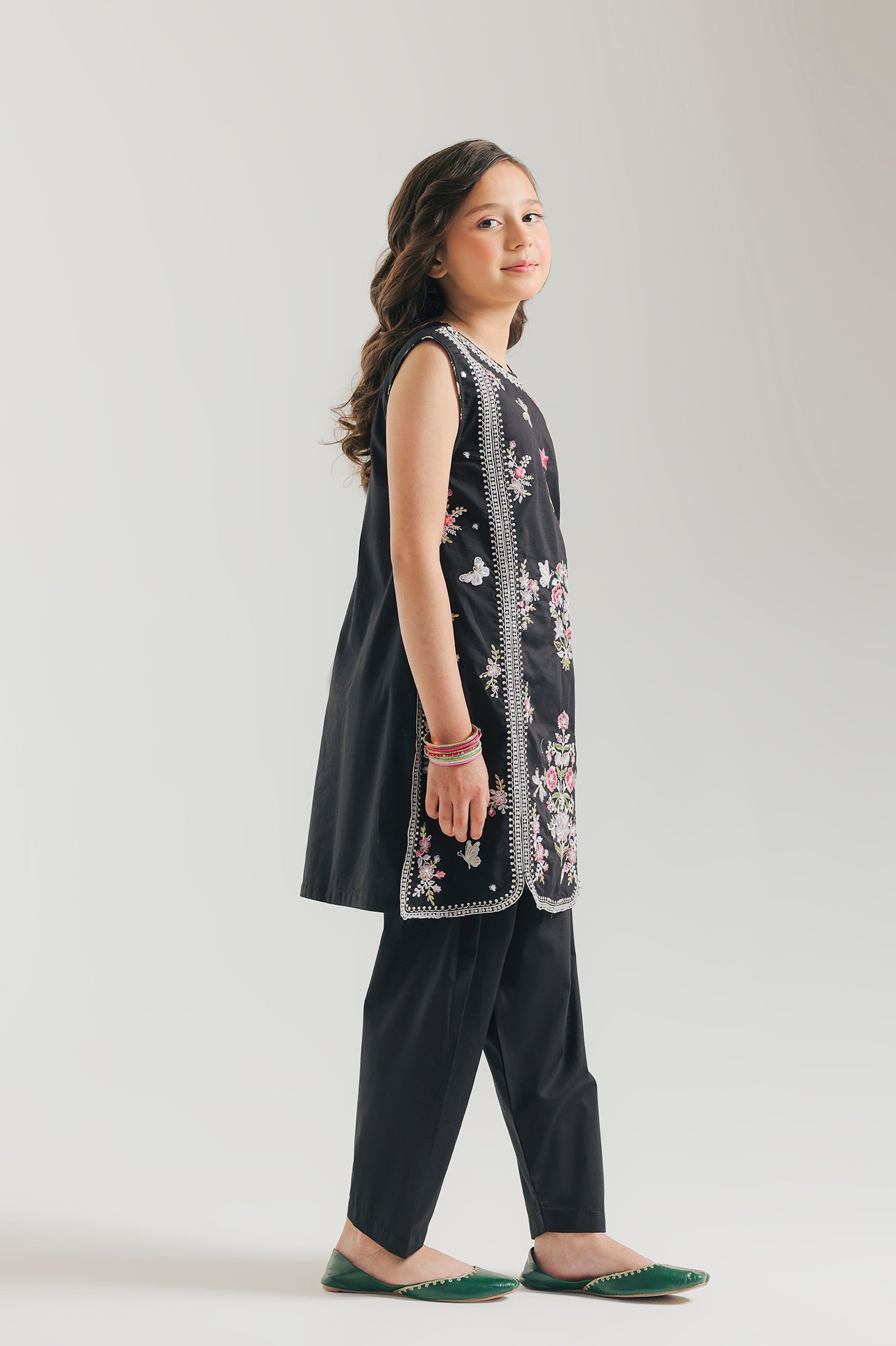 EMBROIDERED SUIT (E0968/404/902 E0968/304/902)