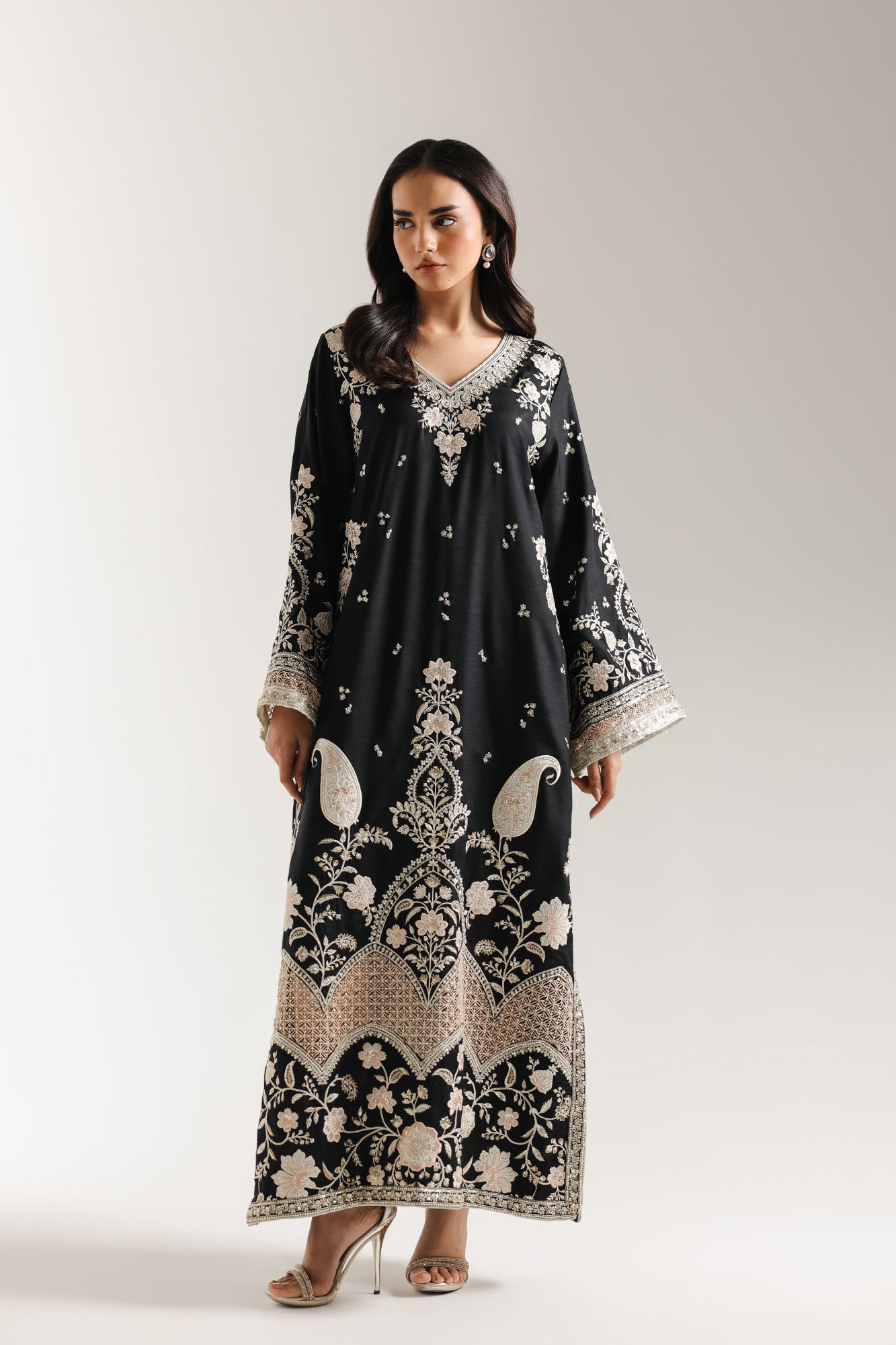EMBROIDERED KAFTAN (E0971/104/902)