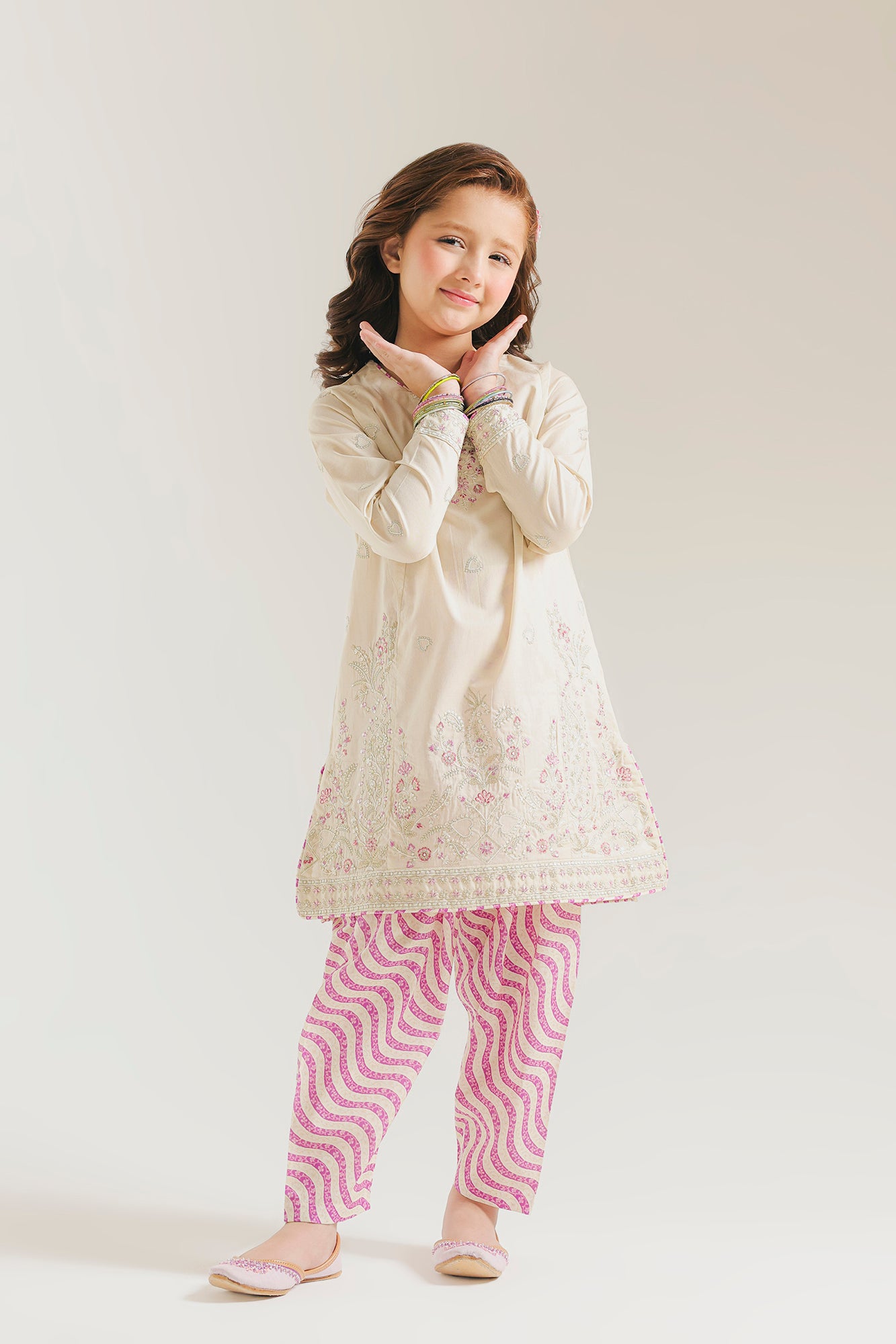 EMBROIDERED SUIT (E0973/404/004 E0973/304/004)