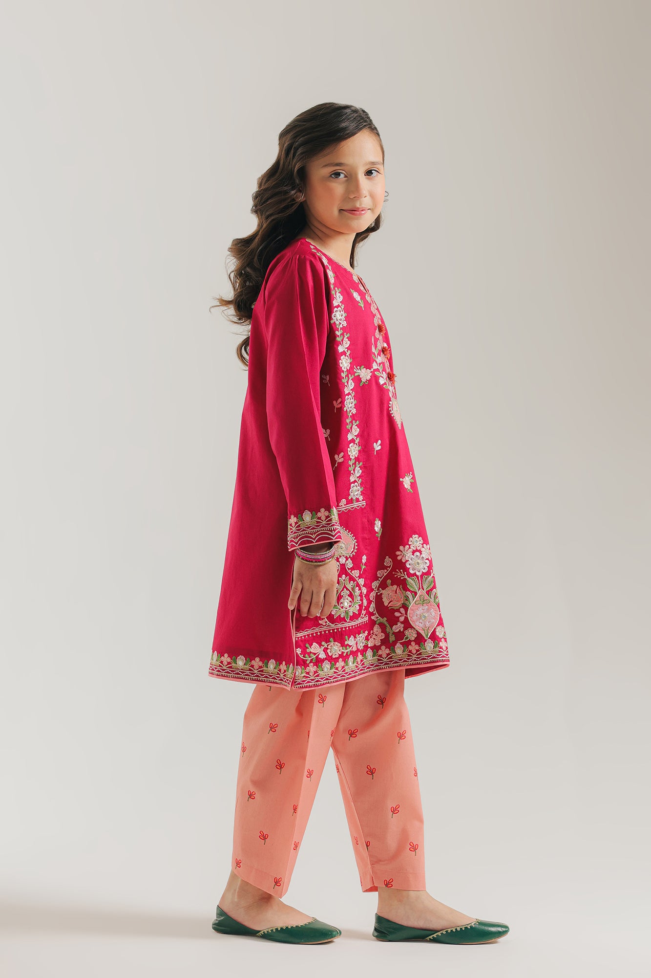 EMBROIDERED SUIT (E0985/404/525 E0985/304/525)