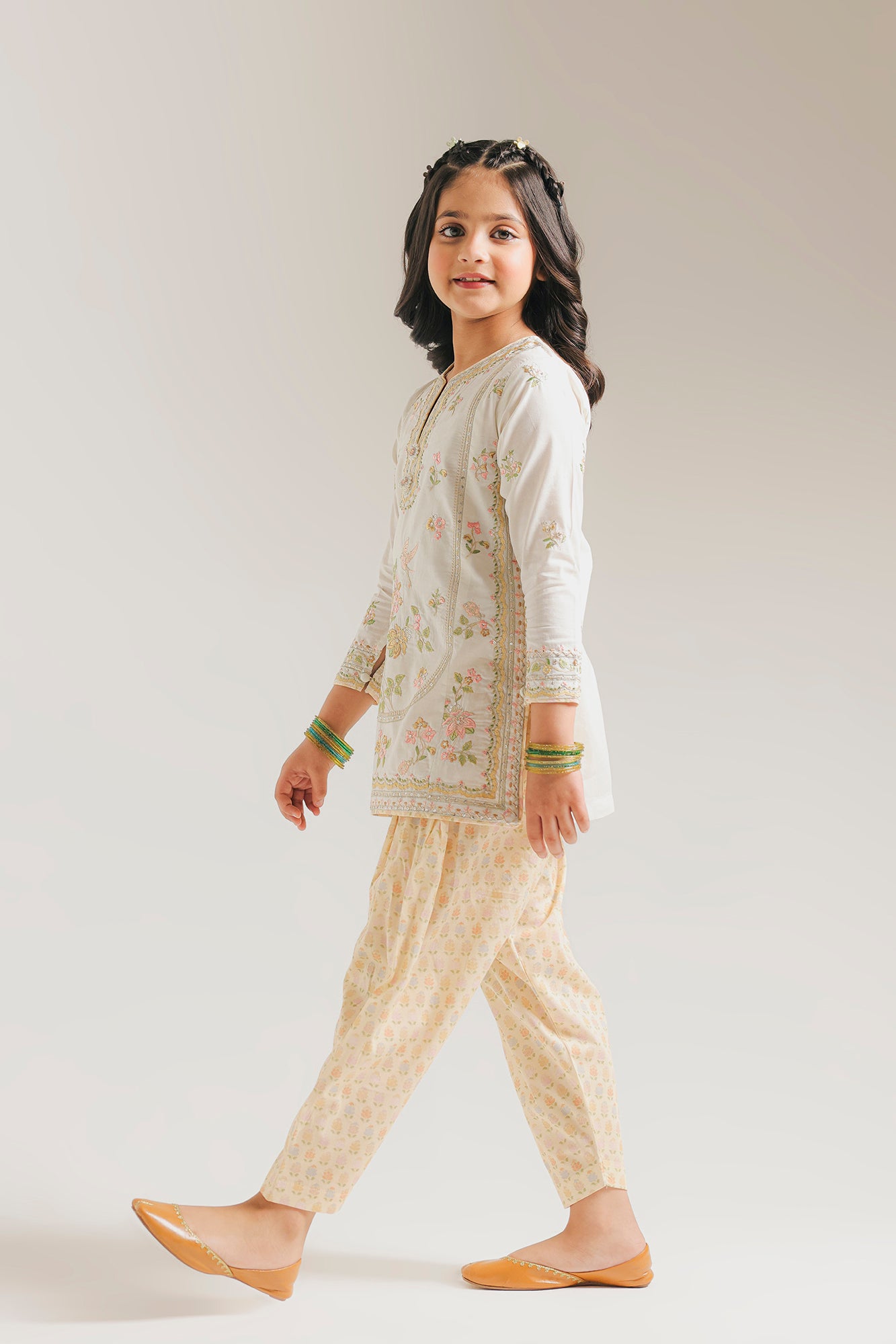 EMBROIDERED SUIT (E0987/404/005 E0987/304/005)