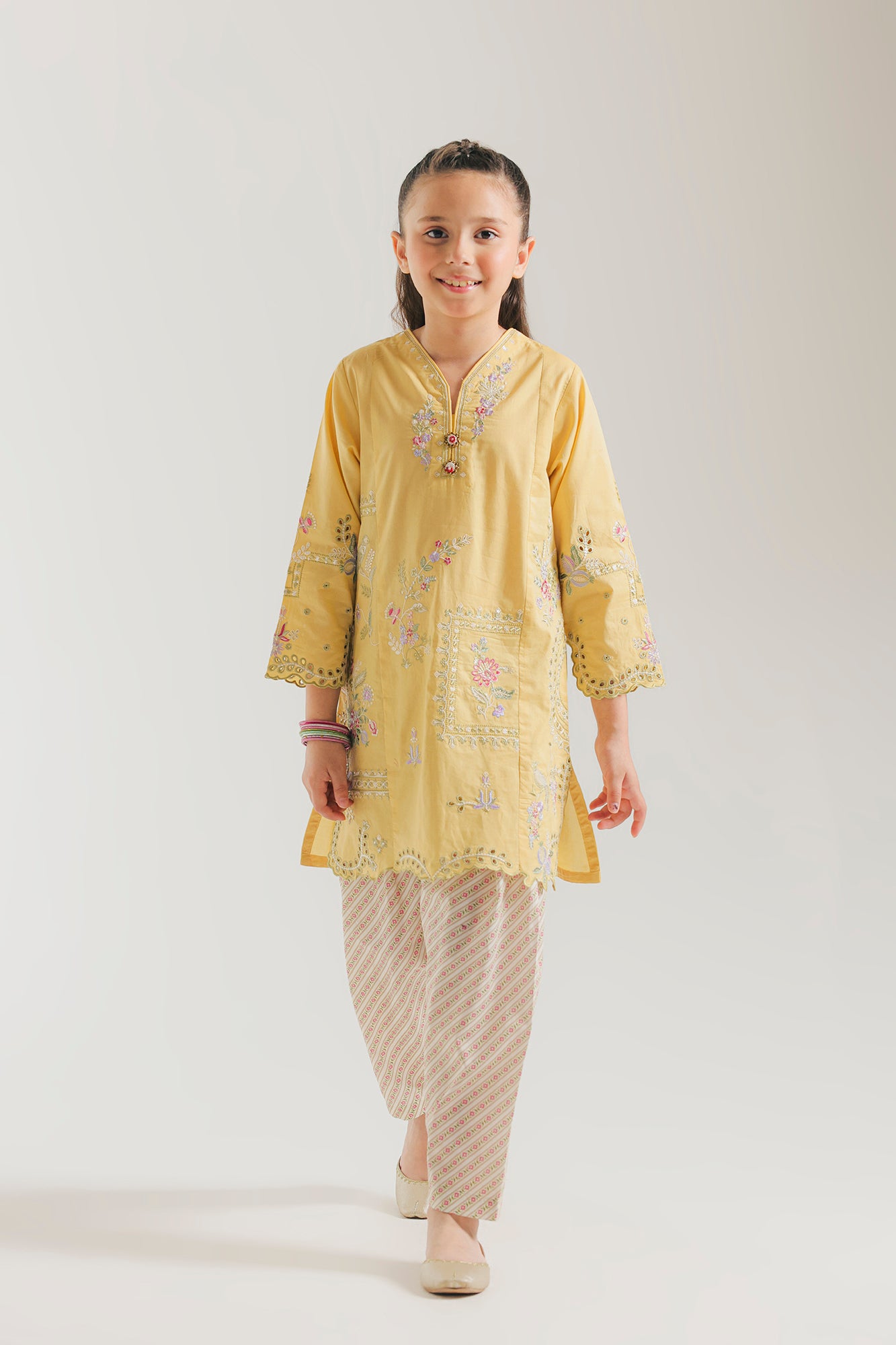 EMBROIDERED SUIT (E0991/404/226 E0991/304/226)