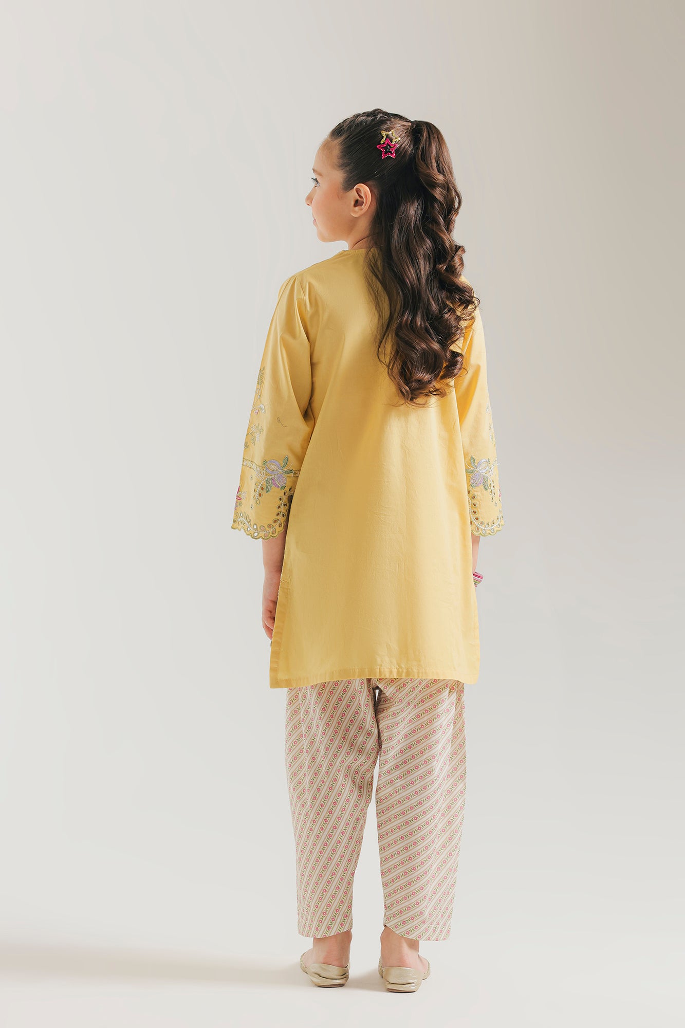 EMBROIDERED SUIT (E0991/404/226 E0991/304/226)