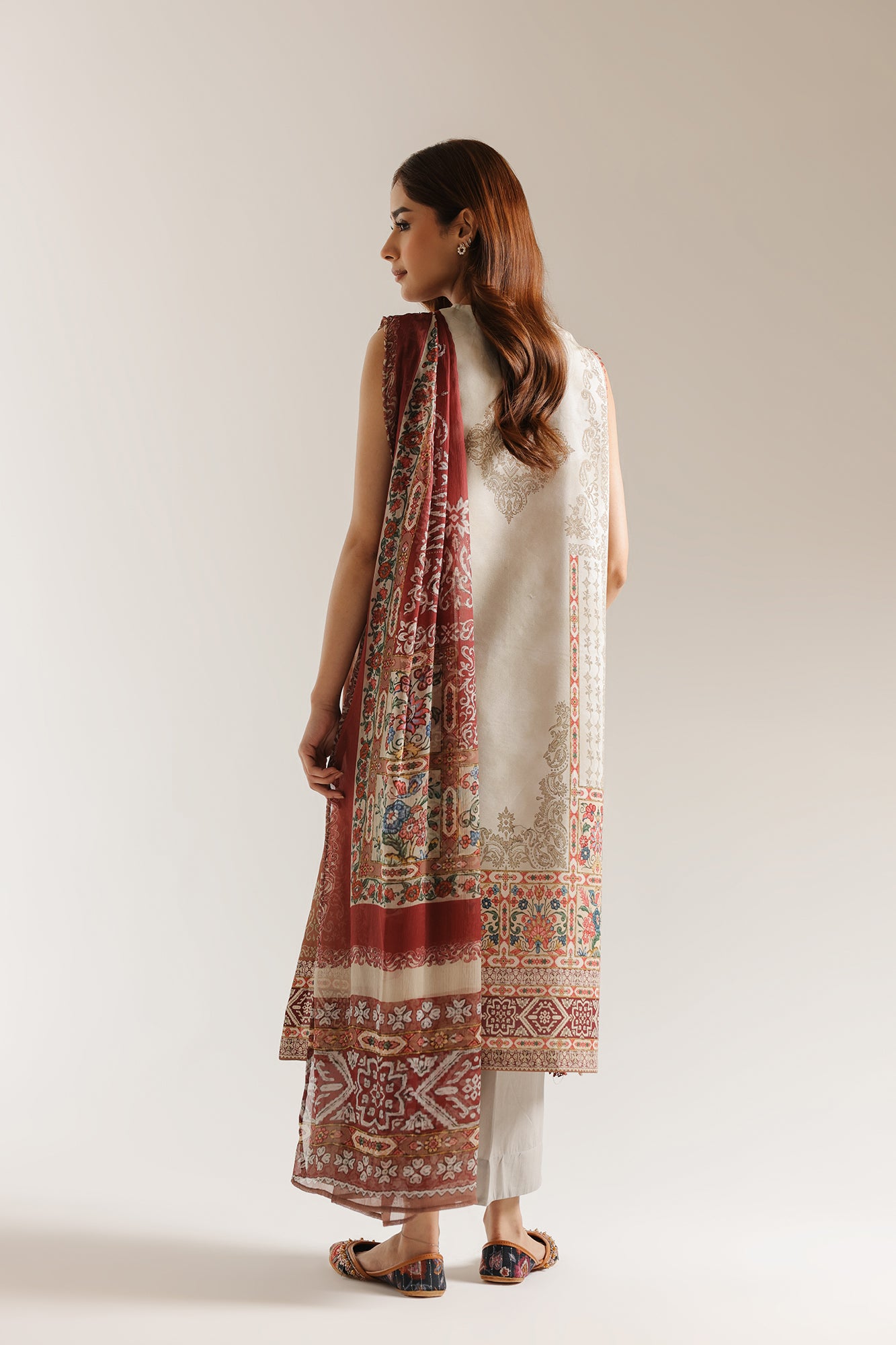 EMBROIDERED SUIT (E1000/203/403)