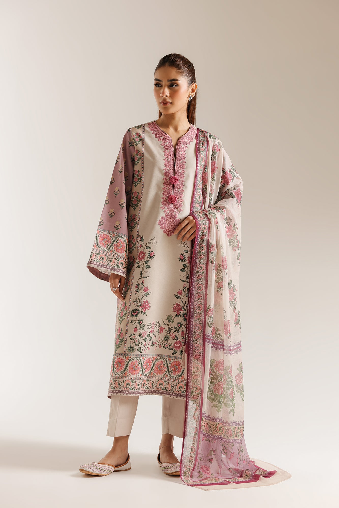 EMBROIDERED SUIT (E1008/203/530)