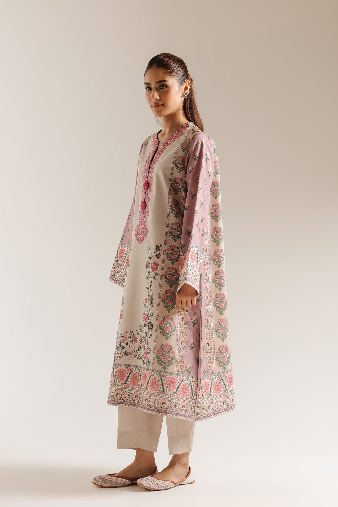 EMBROIDERED SUIT (E1008/203/530)