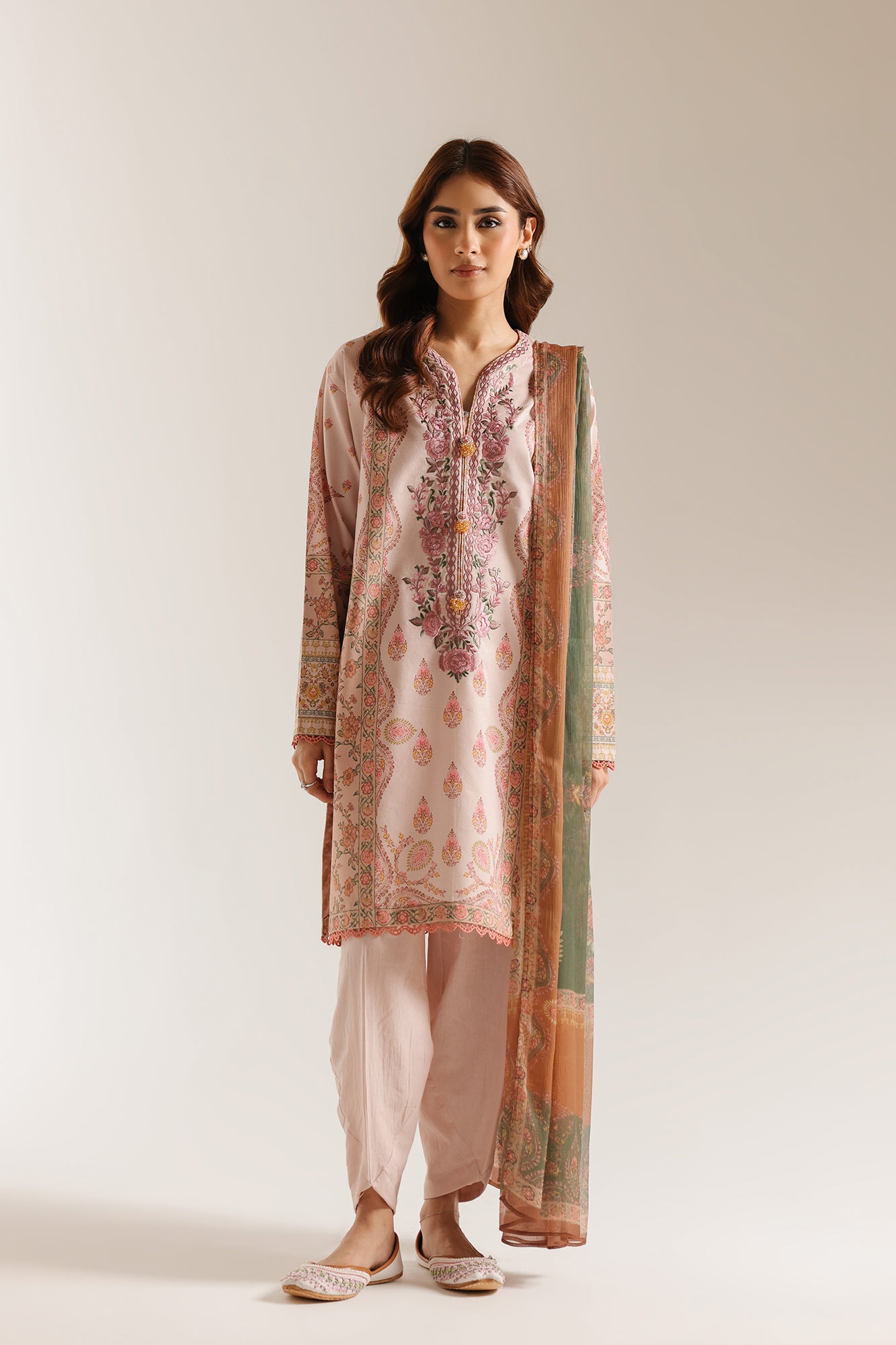 EMBROIDERED SUIT (E1010/203/813)