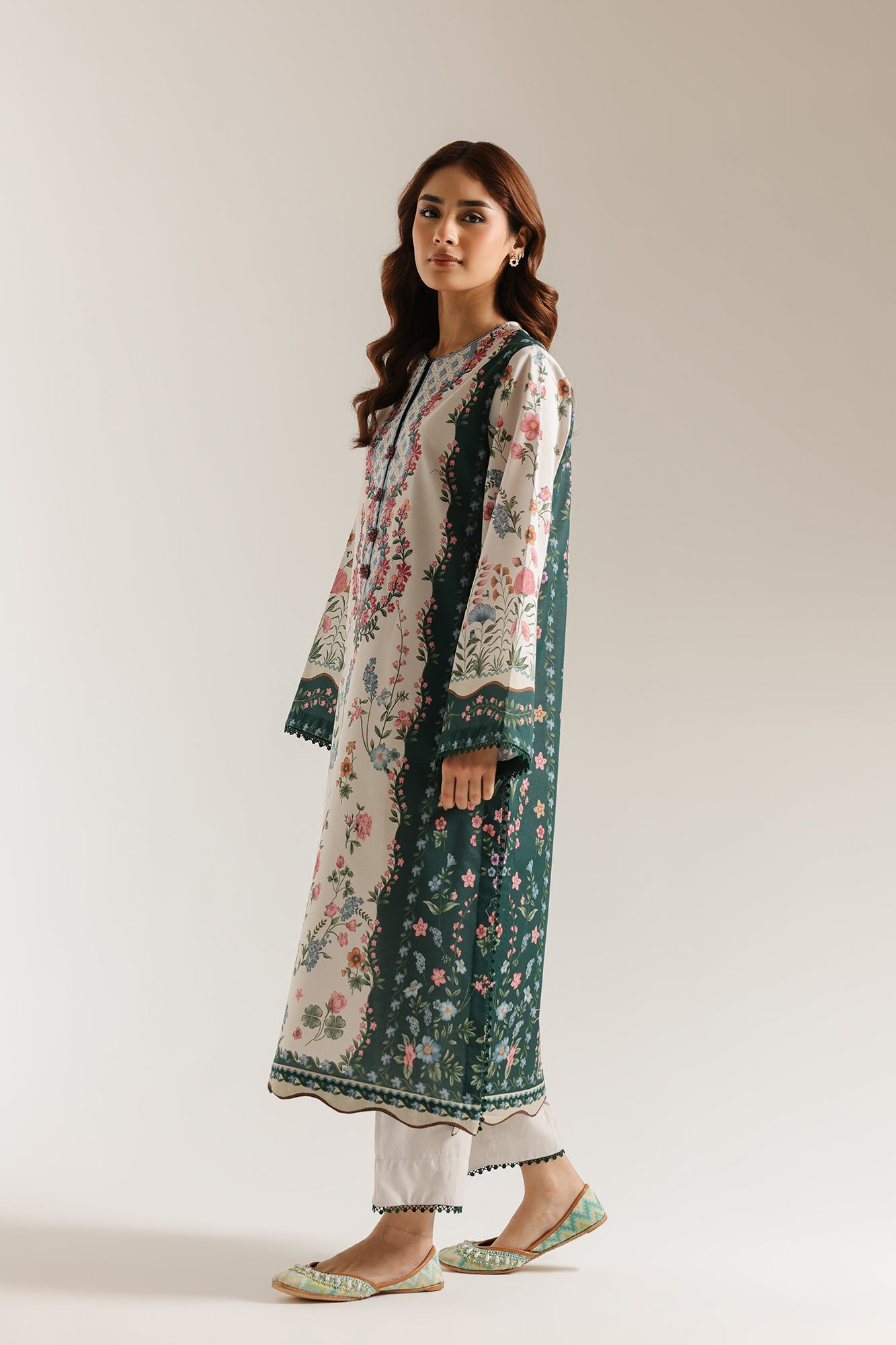 EMBROIDERED SUIT (E1016/203/712)