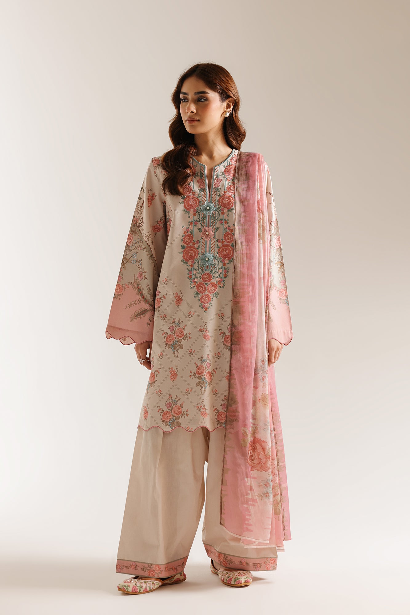 EMBROIDERED SUIT (E1018/203/330)