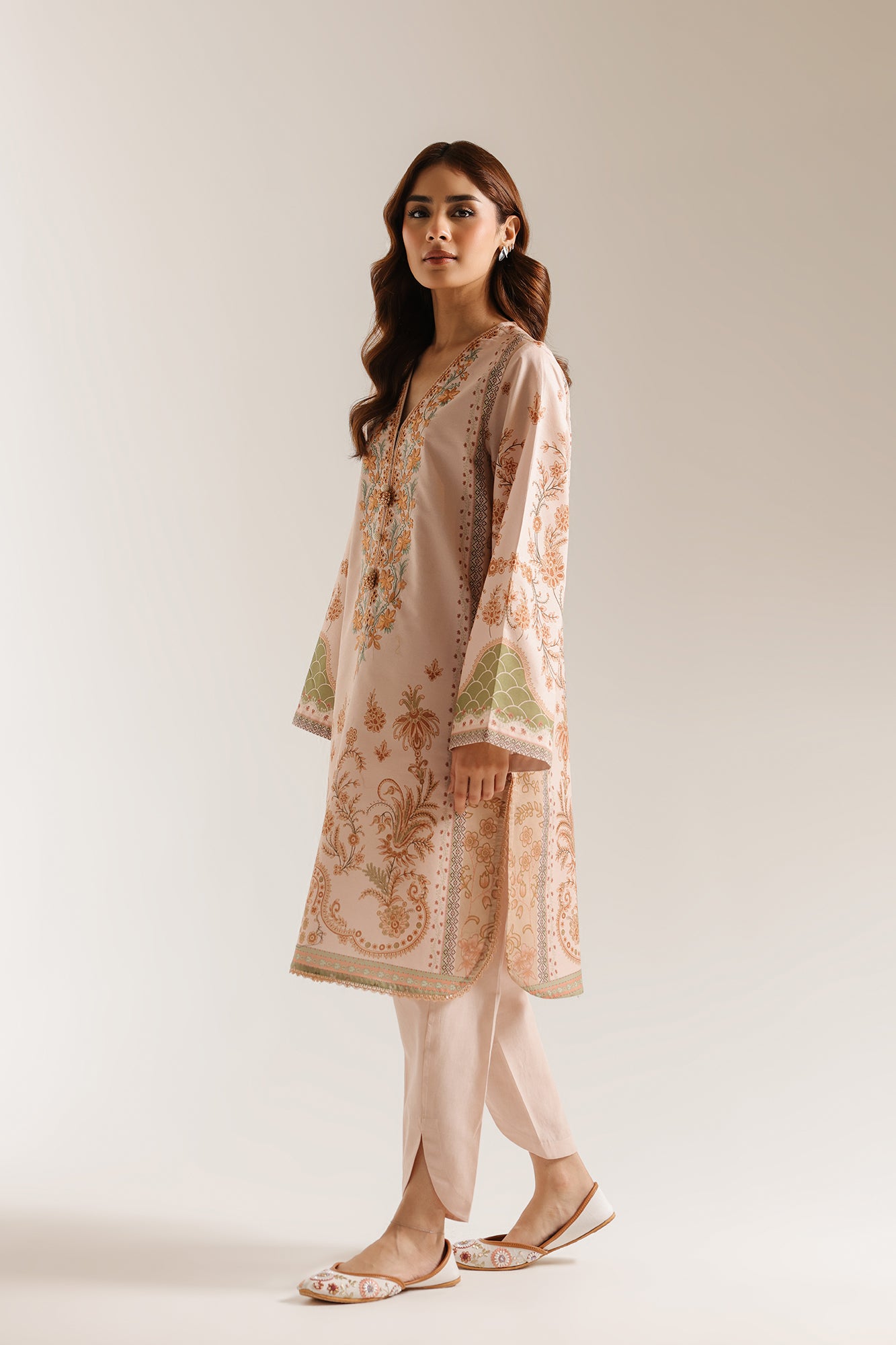 EMBROIDERED SUIT (E1019/203/814)