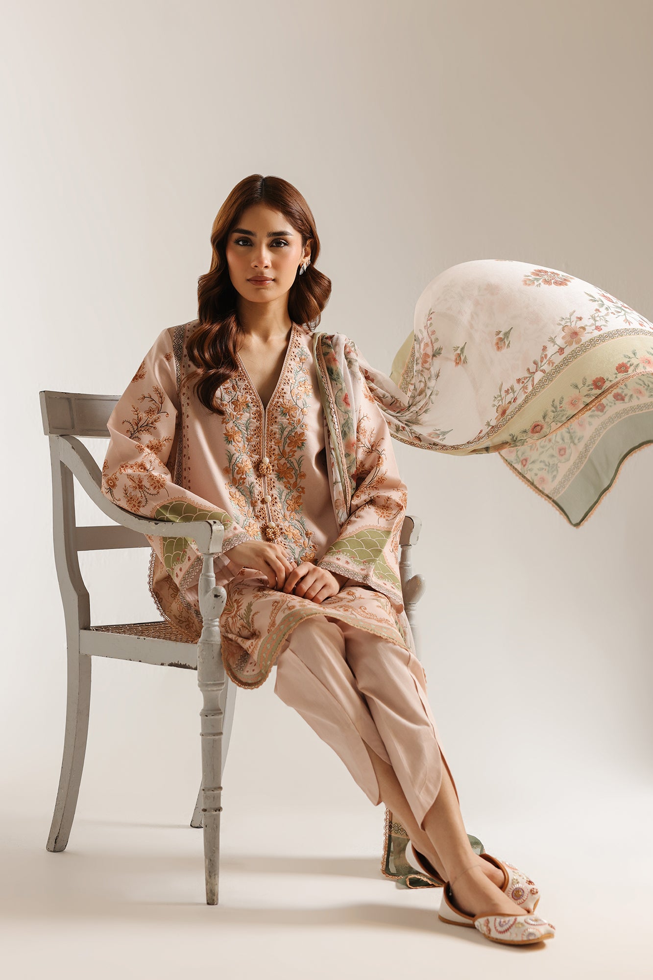 EMBROIDERED SUIT (E1019/203/814)