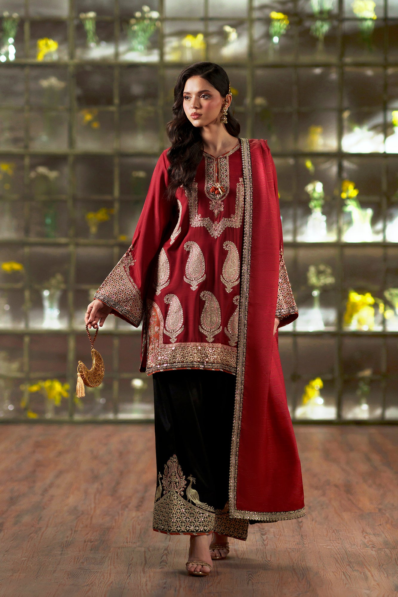 EMBROIDERED SUIT (E1024/104/306)