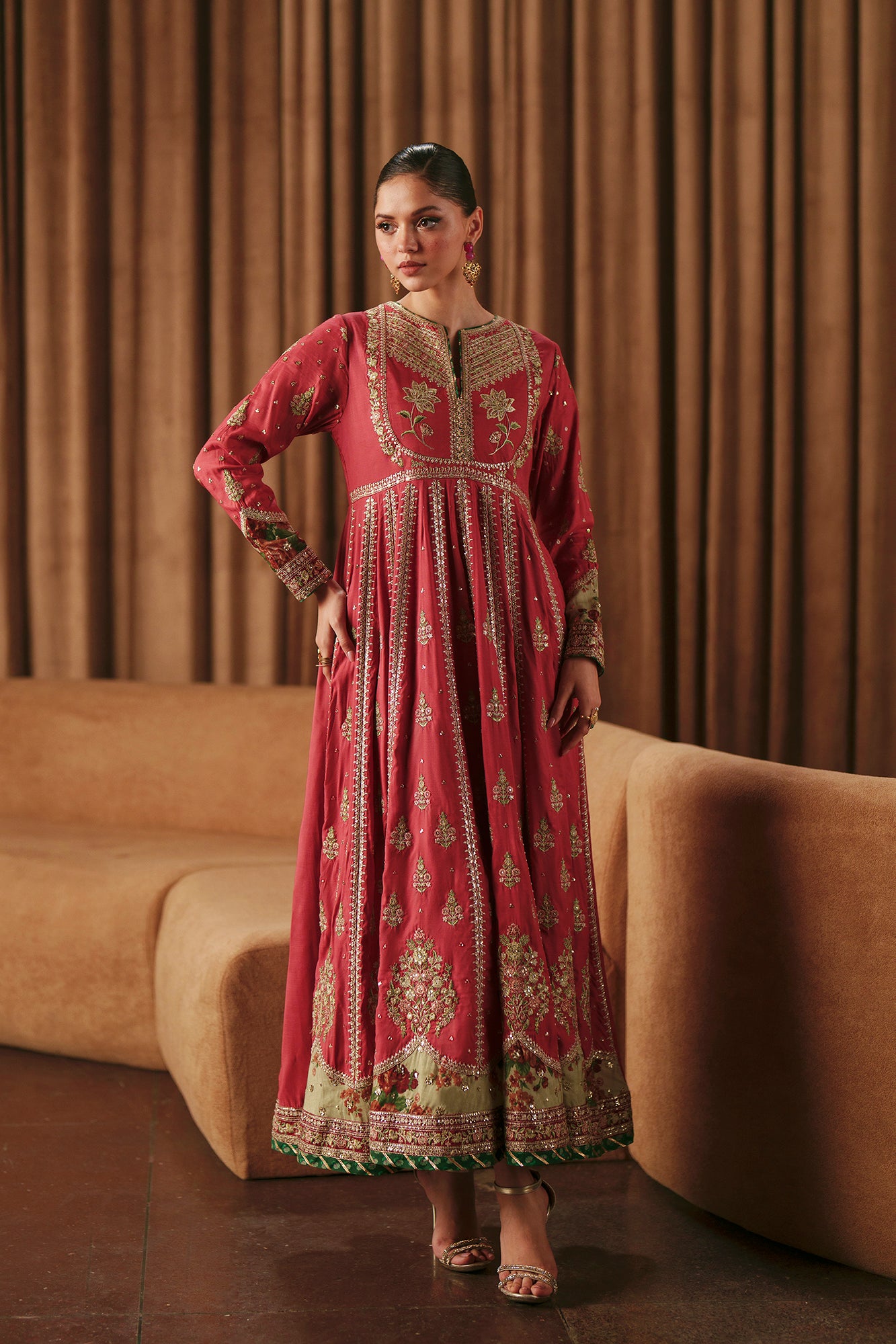 EMBROIDERED PISHWAS (E1026/104/313)