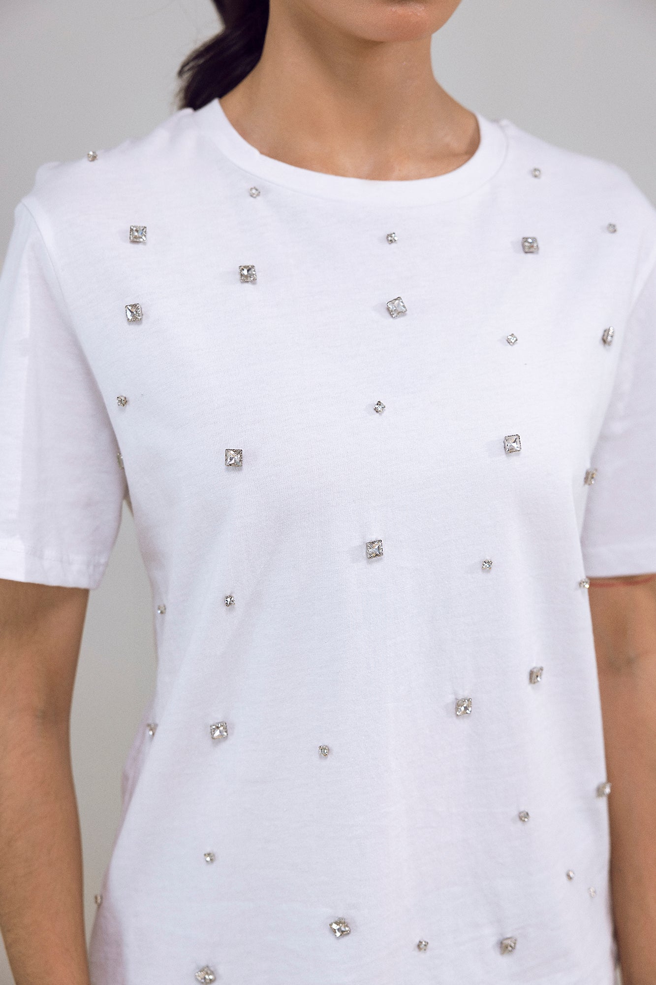 EMBELLISHED T-SHIRT (E1026/108/001)