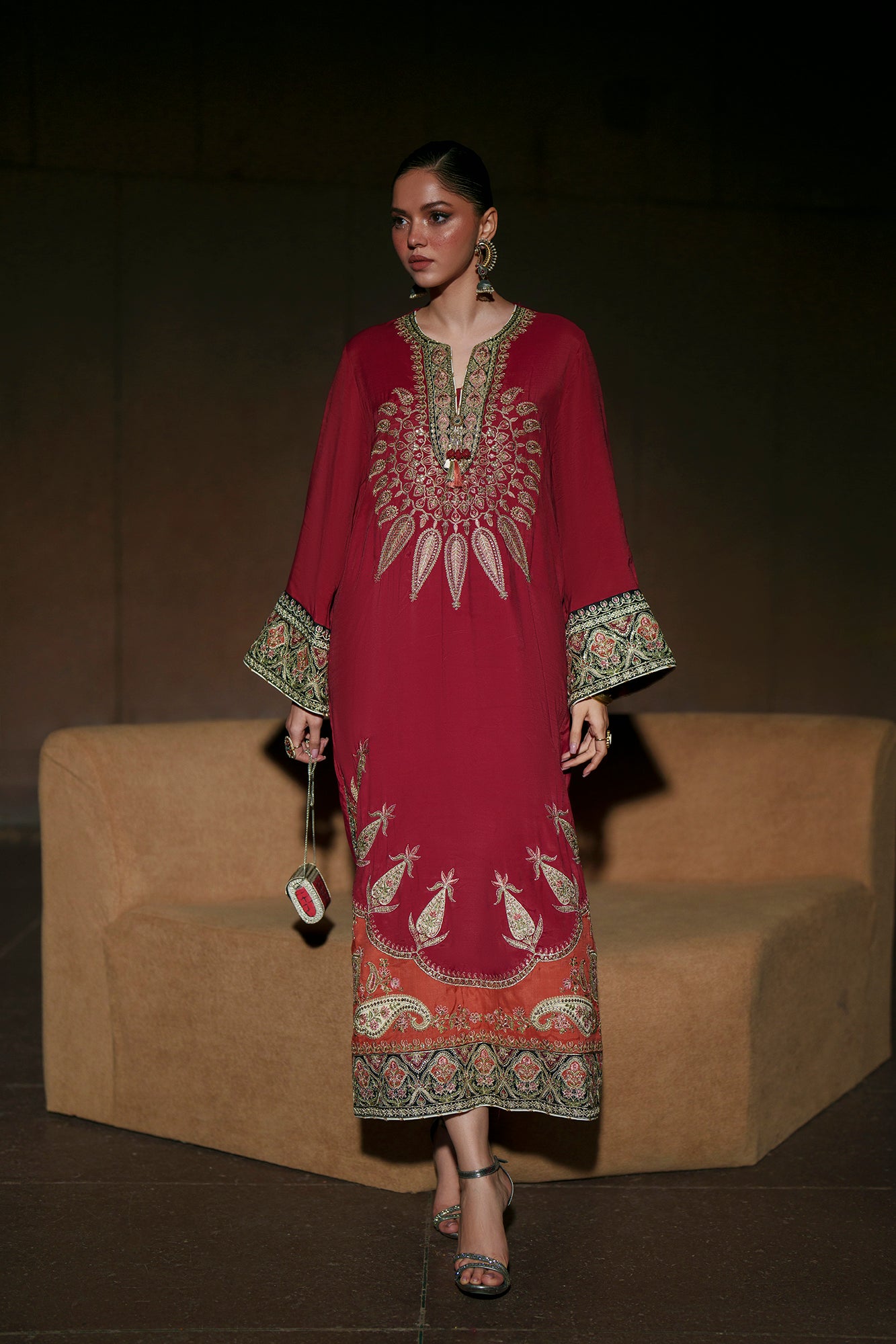 EMBROIDERED SHIRT (E1027/104/306)