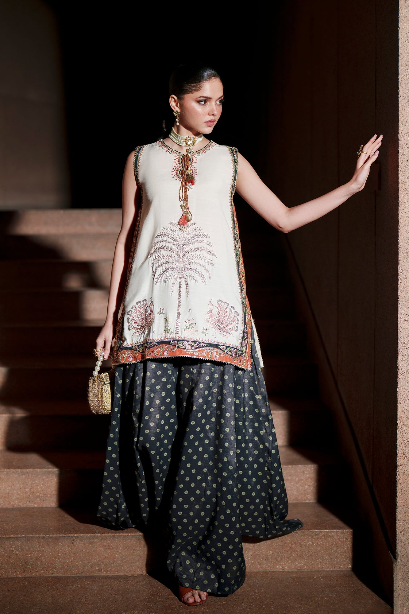 EMBROIDERED SUIT (E1028/104/002)