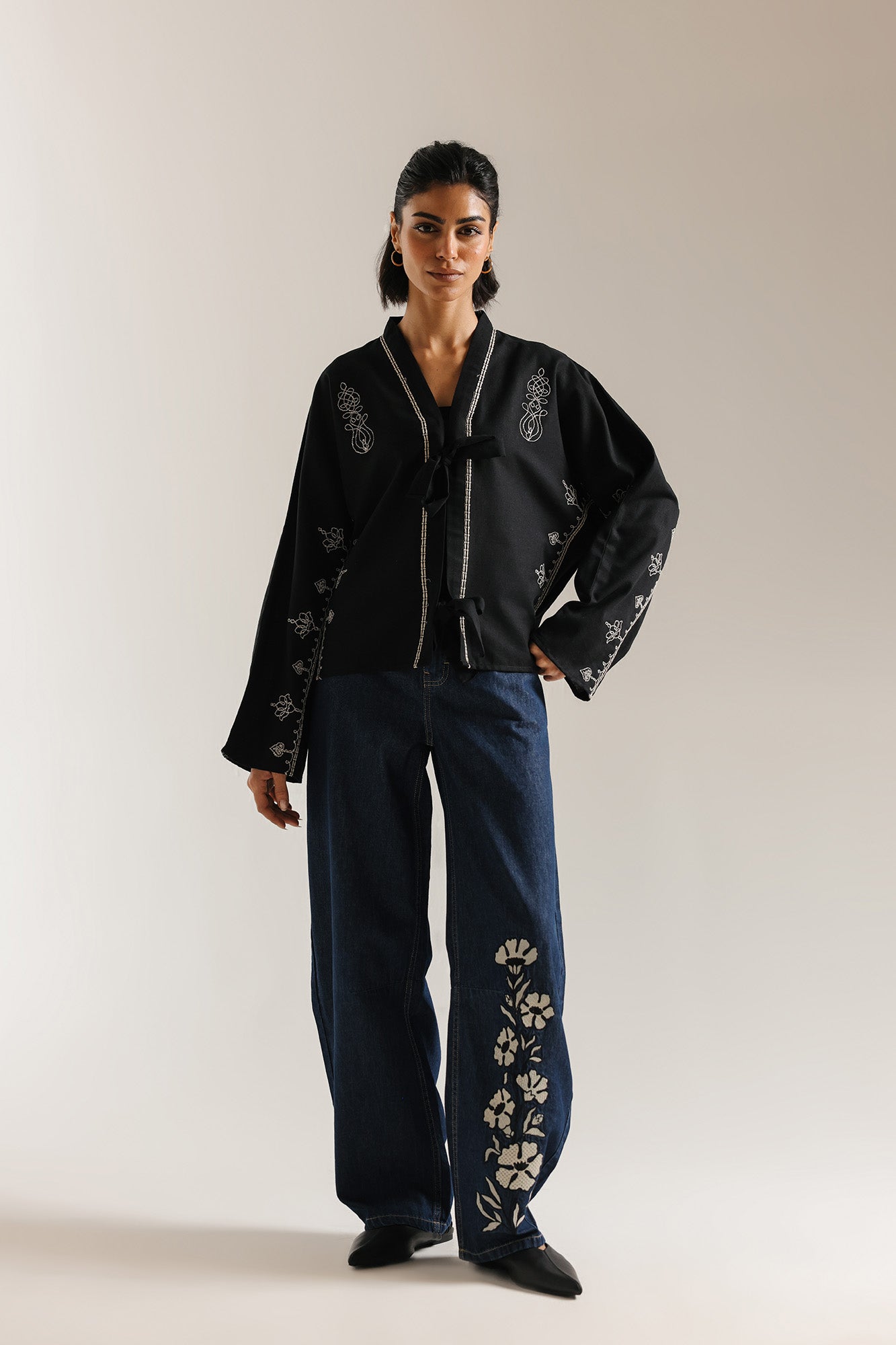 EMBROIDERED TOP (E1031/101/902)