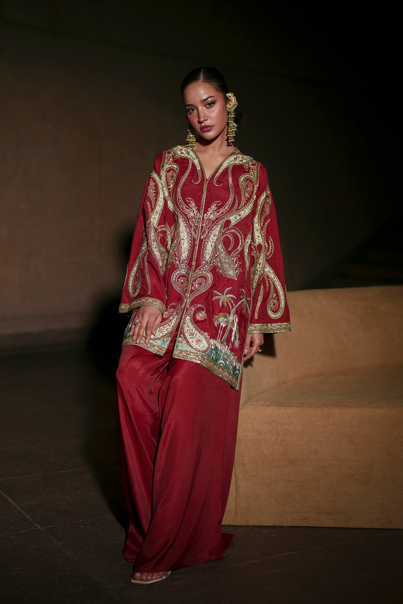 EMBROIDERED SUIT (E1033/104/416)