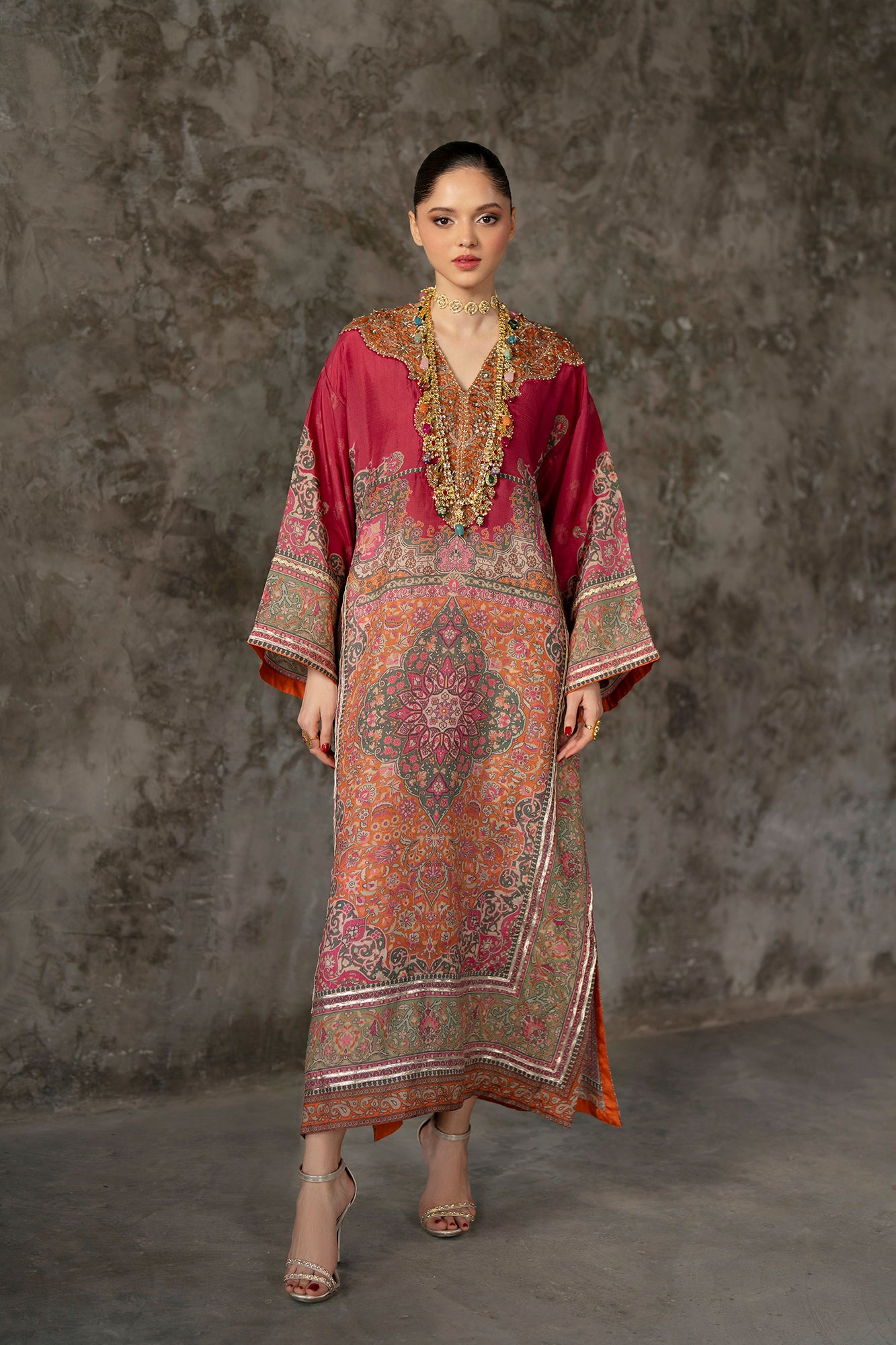 EMBROIDERED KAFTAN (E1035/104/411)