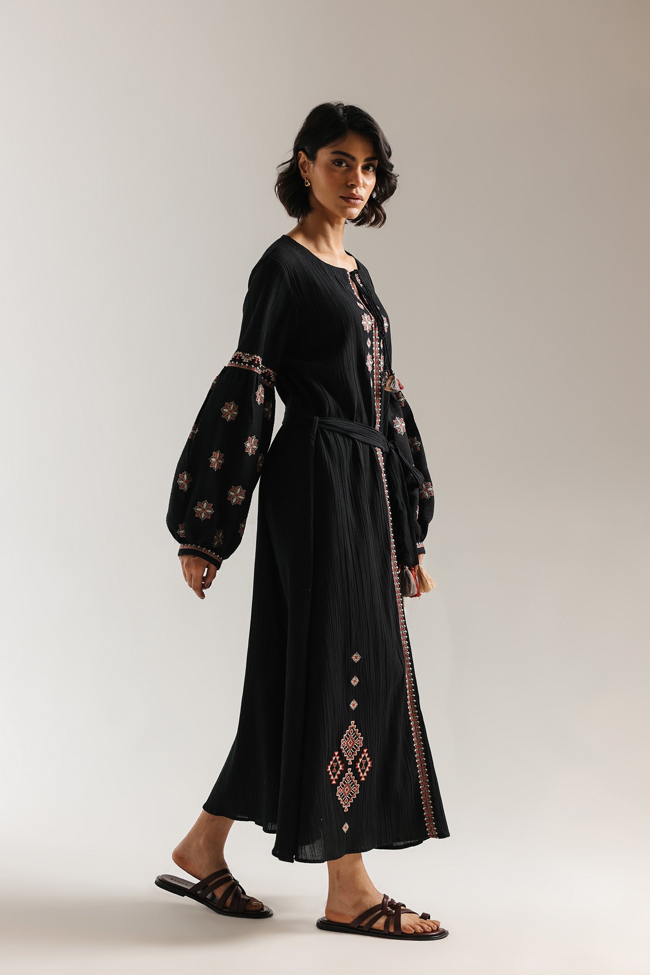 EMBROIDERED DRESS (E1042/101/902)