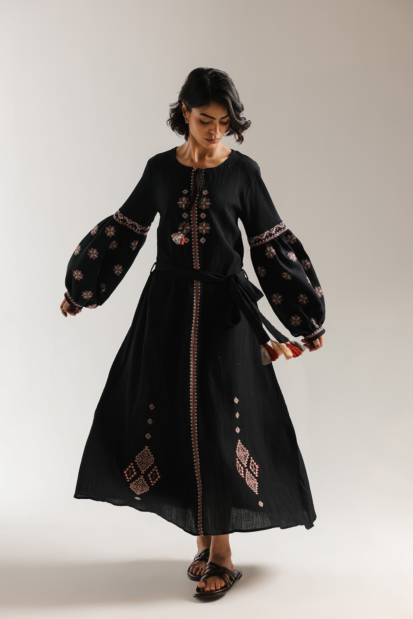 EMBROIDERED DRESS (E1042/101/902)
