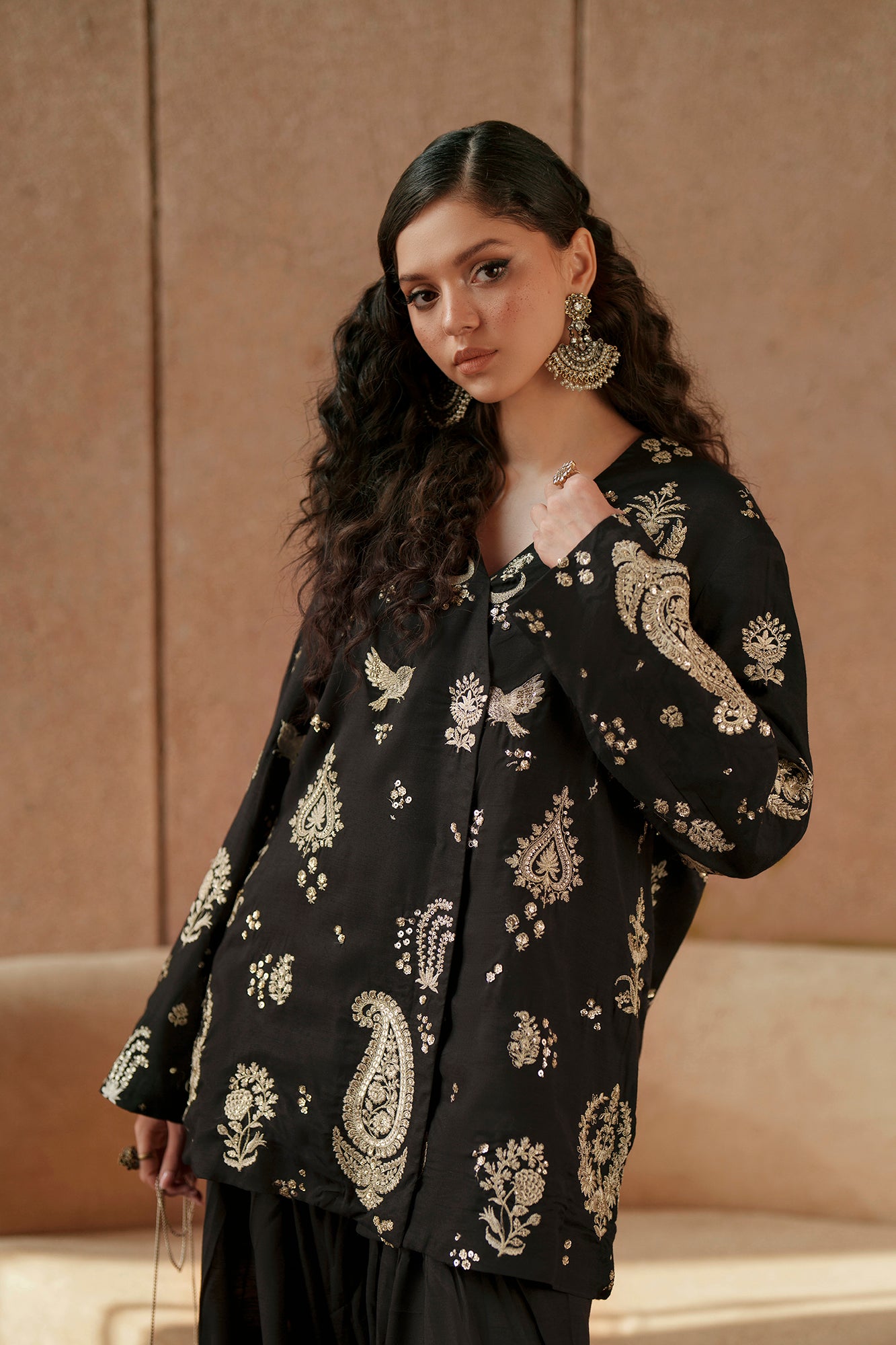 EMBROIDERED SUIT (E1043/104/902)