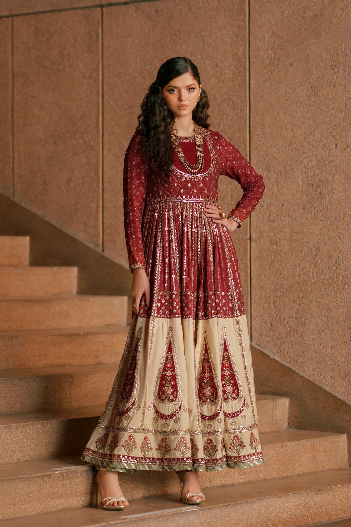 EMBROIDERED DRESS (E1044/104/306)