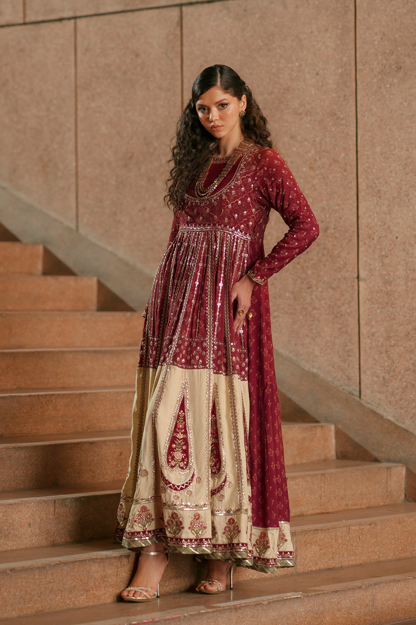 EMBROIDERED DRESS (E1044/104/306)