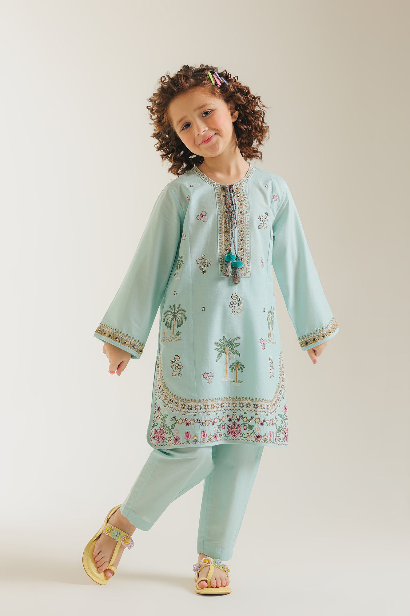 EMBROIDERED SUIT (E1046/402/721 E1046/302/721)