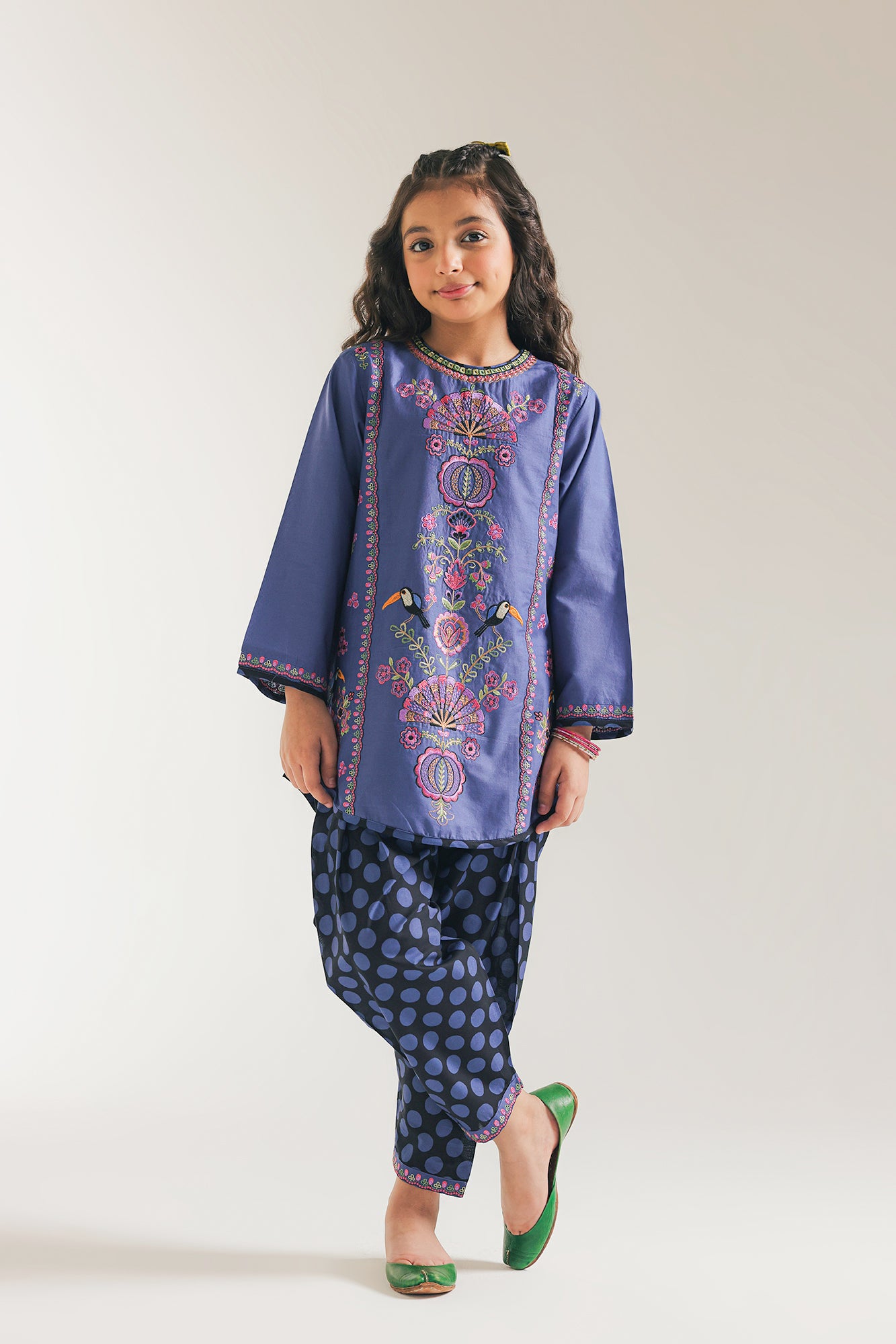 EMBROIDERED SUIT (E1047/402/603 E1047/302/603)