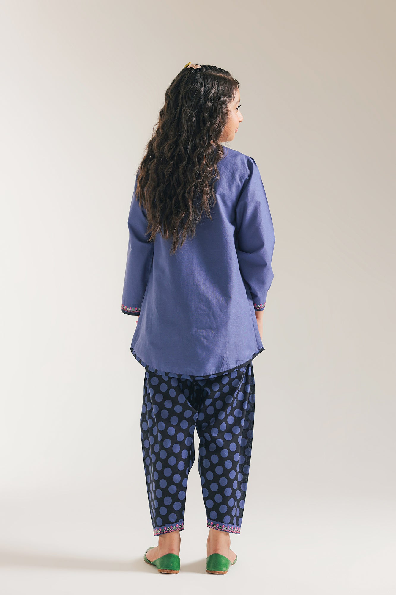 EMBROIDERED SUIT (E1047/402/603 E1047/302/603)