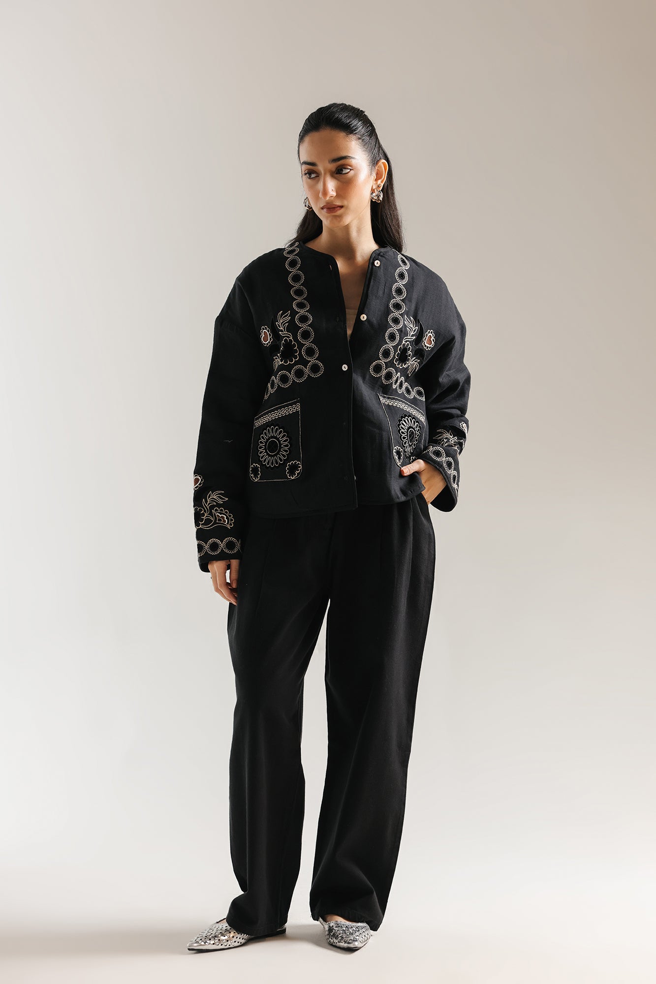 EMBROIDERED JACKET (E1053/101/902)